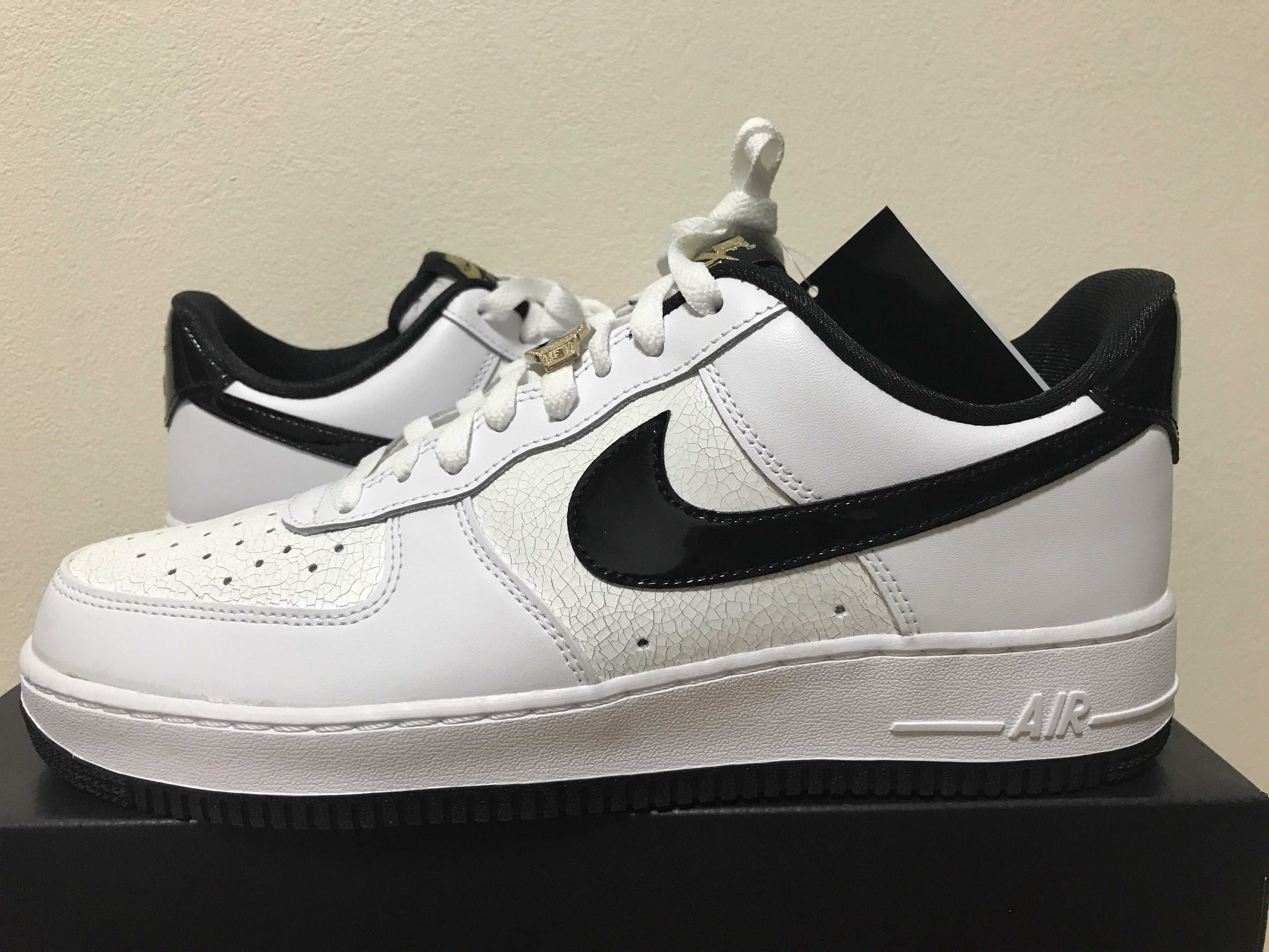 Nike Air Force 1 Low '07 LV8 "World Champ/White and Black"