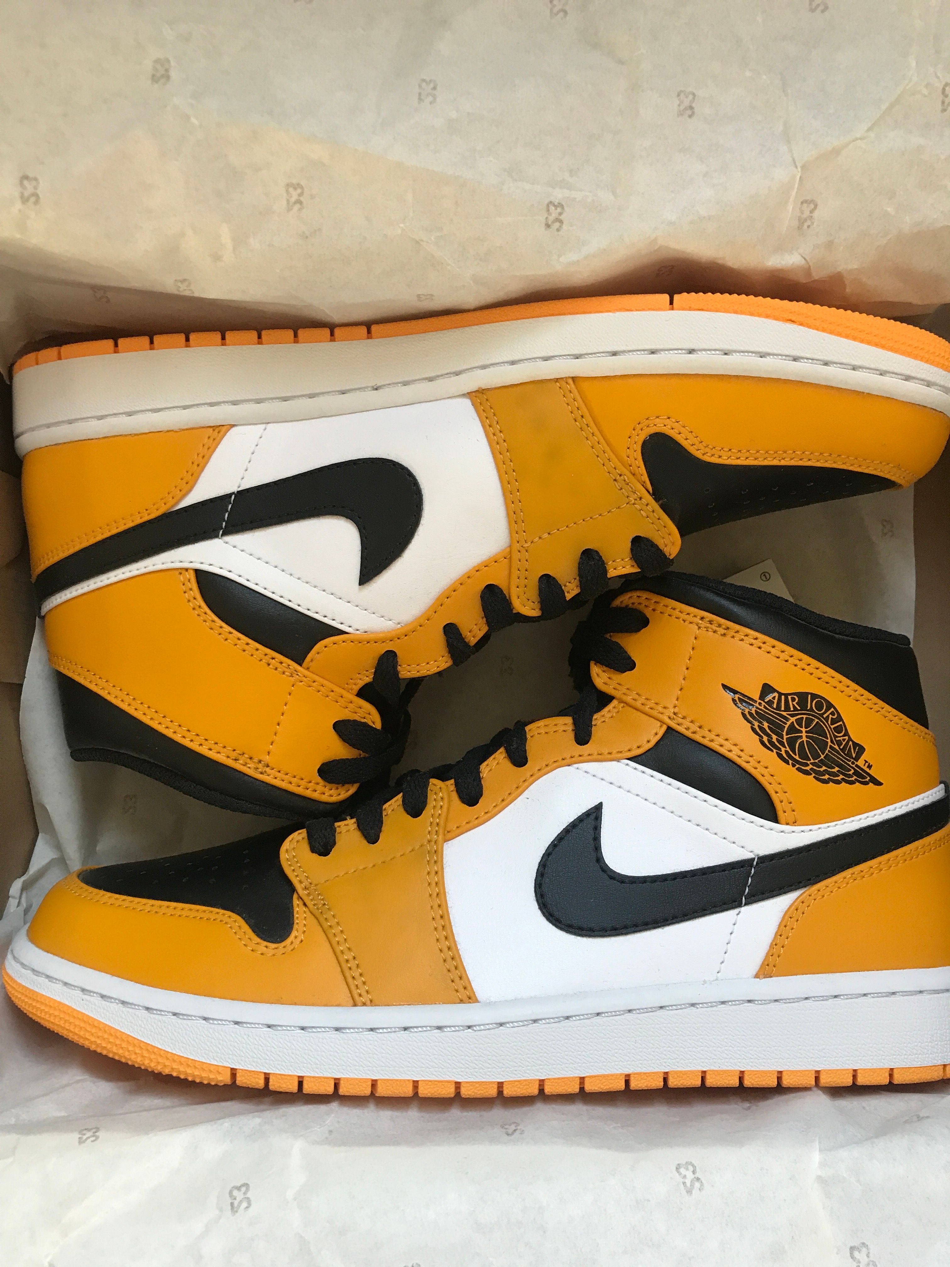 Nike Air Jordan 1 Mid "Taxi"