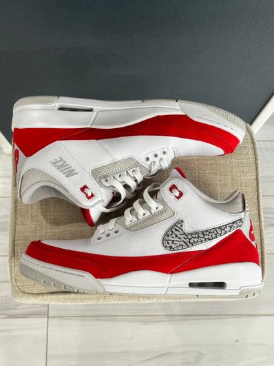 Nike Air Jordan 3 Retro "Tinker White/University Red"