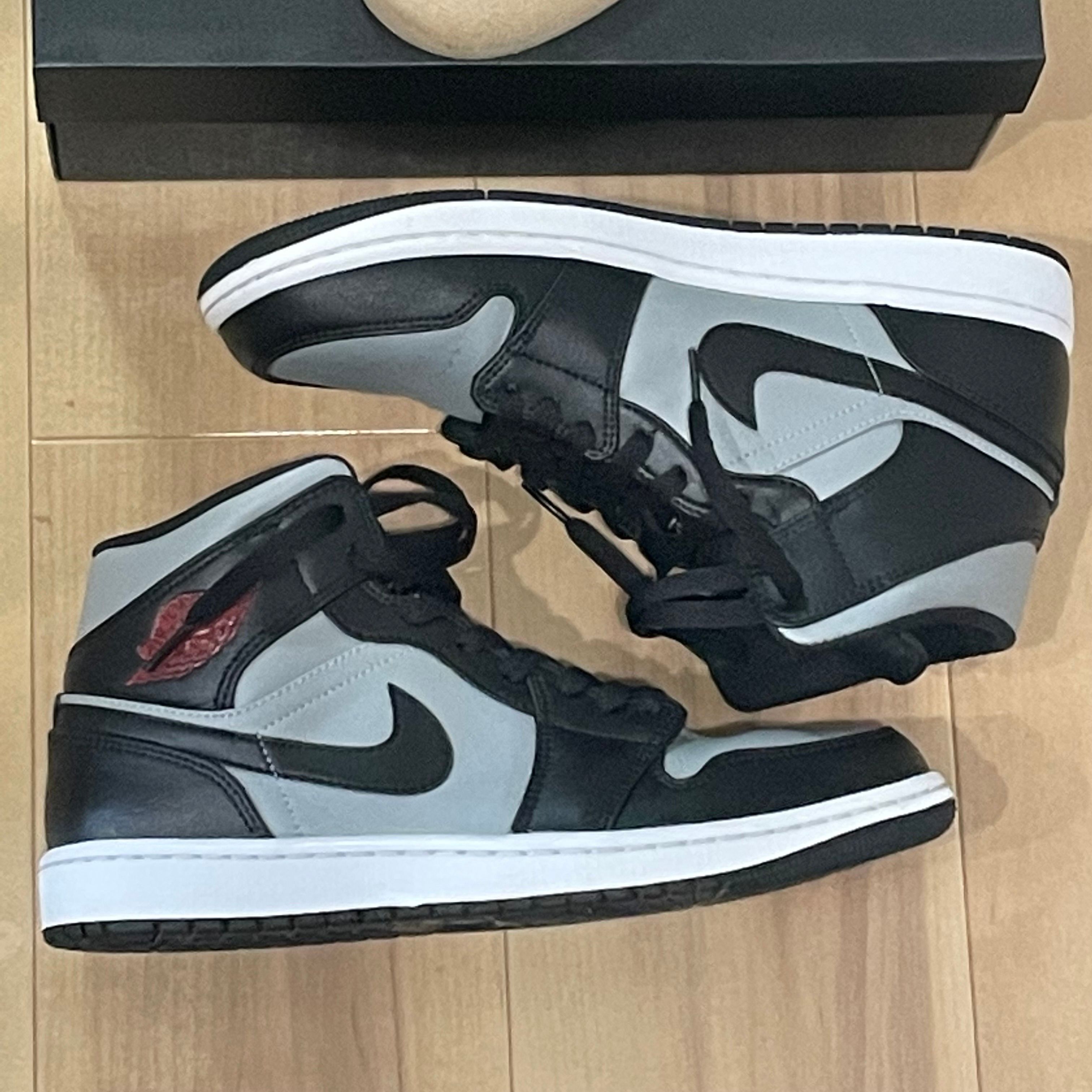 Nike Air Jordan 1 Mid "Shadow"