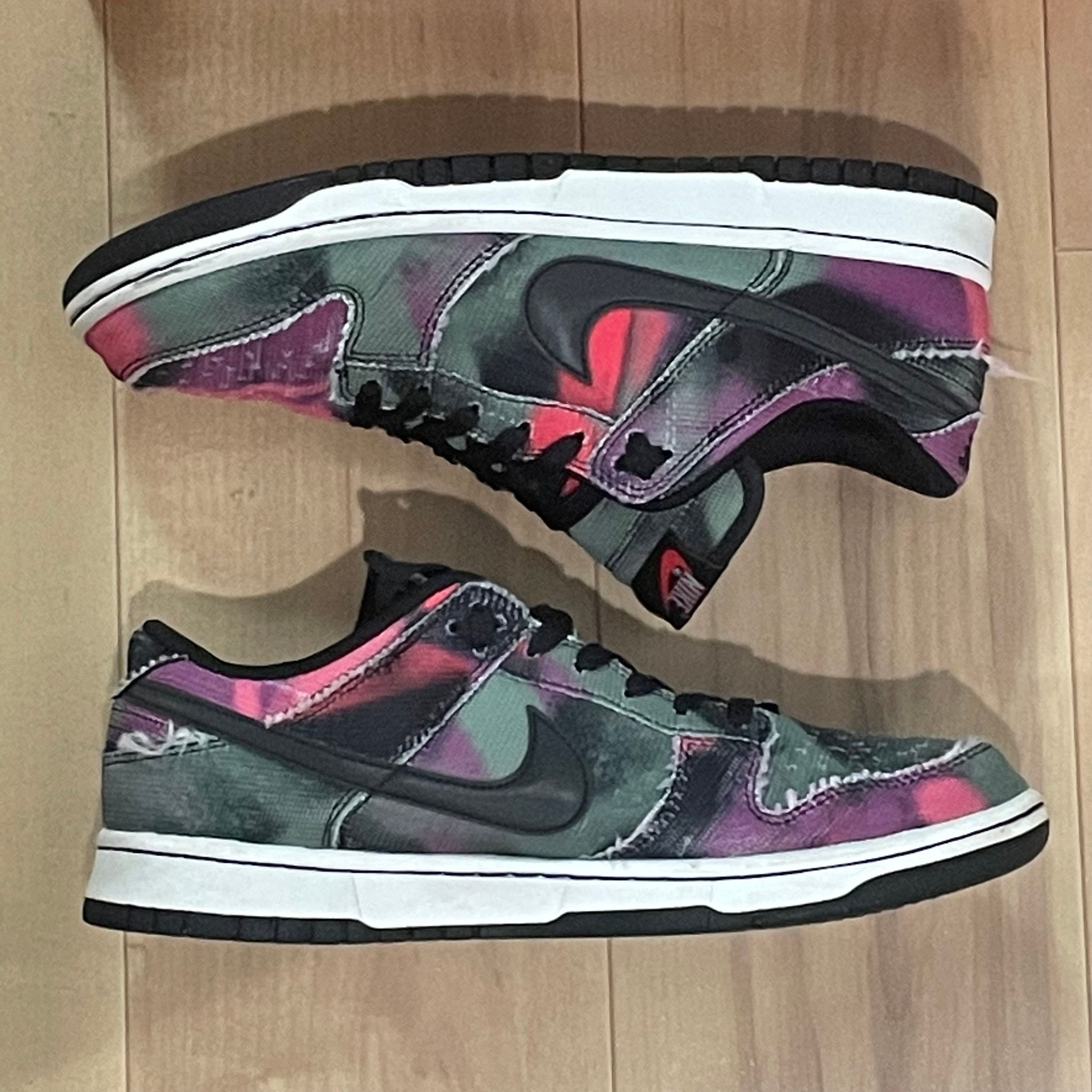 Nike Dunk Low Graffiti "Pink/Black"