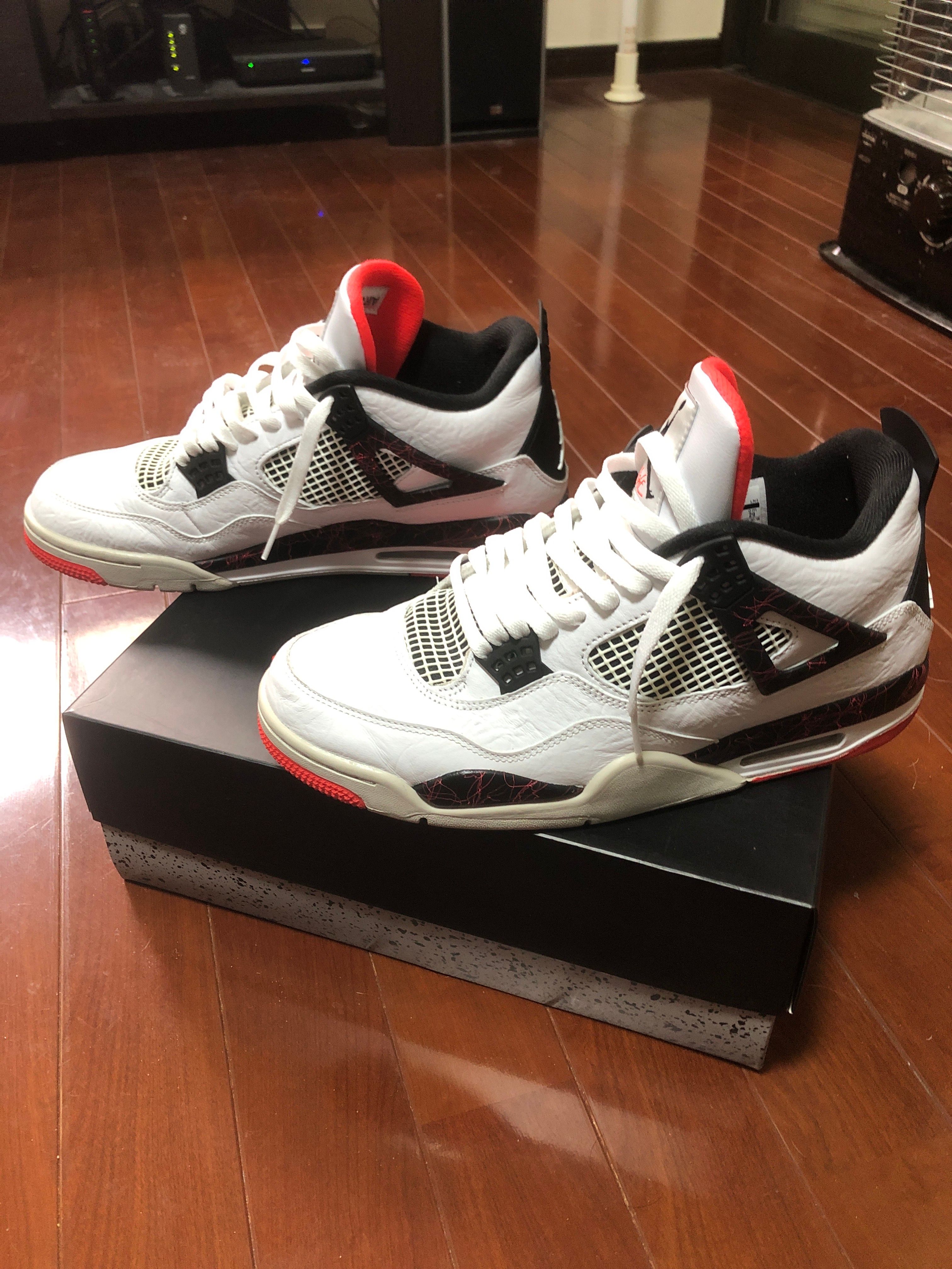 Nike Air Jordan 4 Retro "Flight Nostalgia"