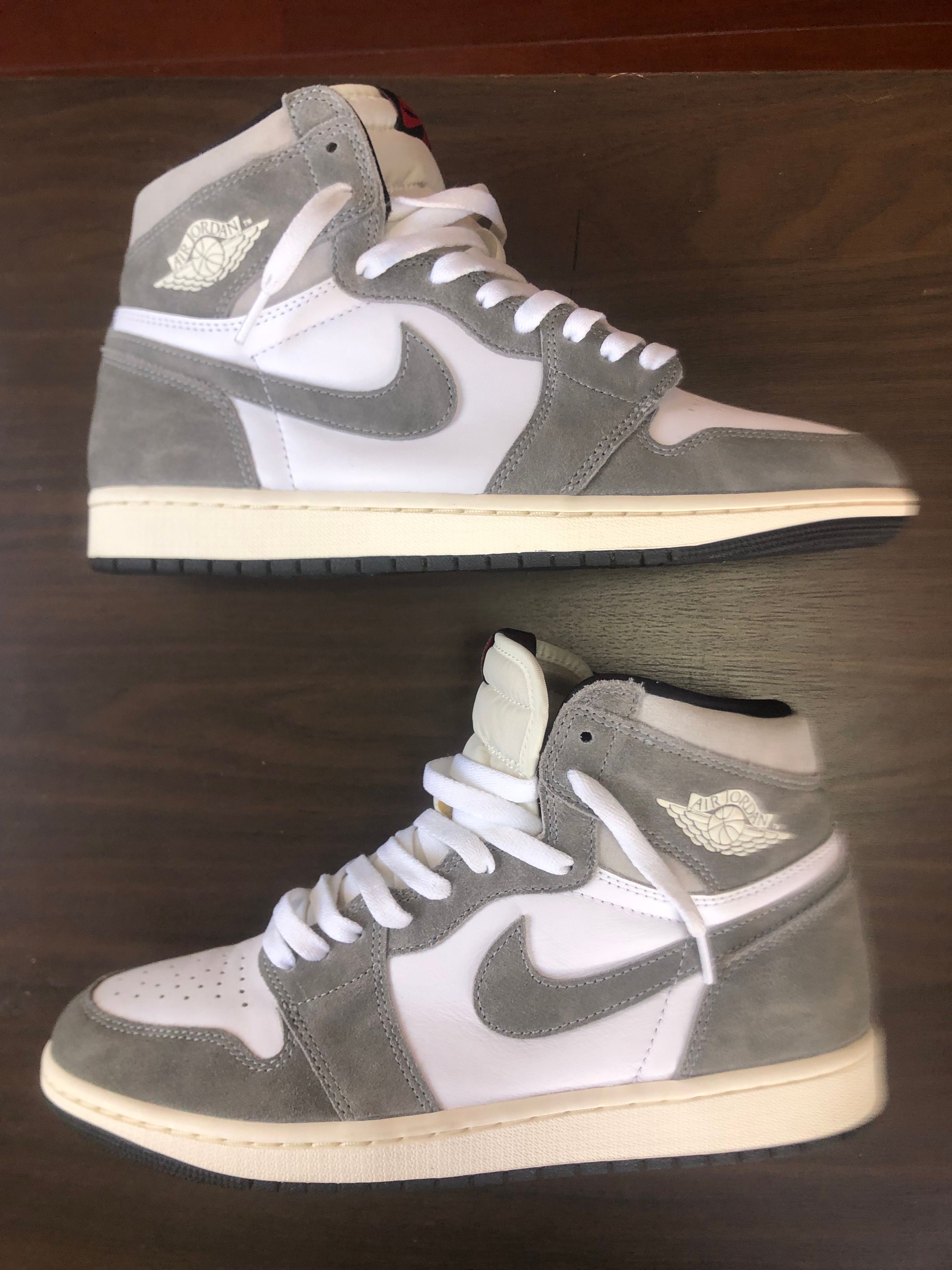 Nike Air Jordan 1 Retro High OG "Black and Smoke Grey"