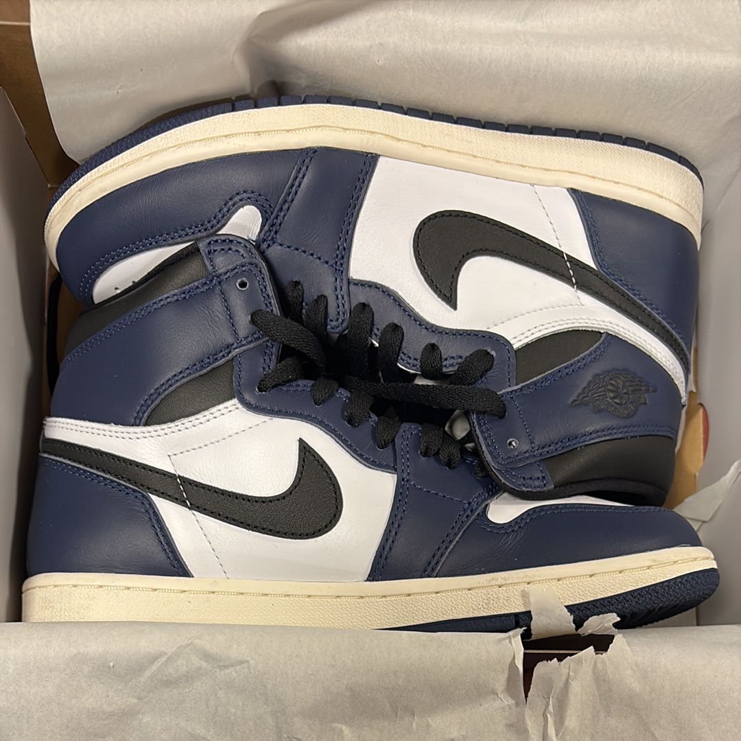 Nike Air Jordan 1 Retro High OG "Midnight Navy"