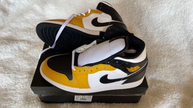 Nike Air Jordan 1 Mid "Yellow Ochre"