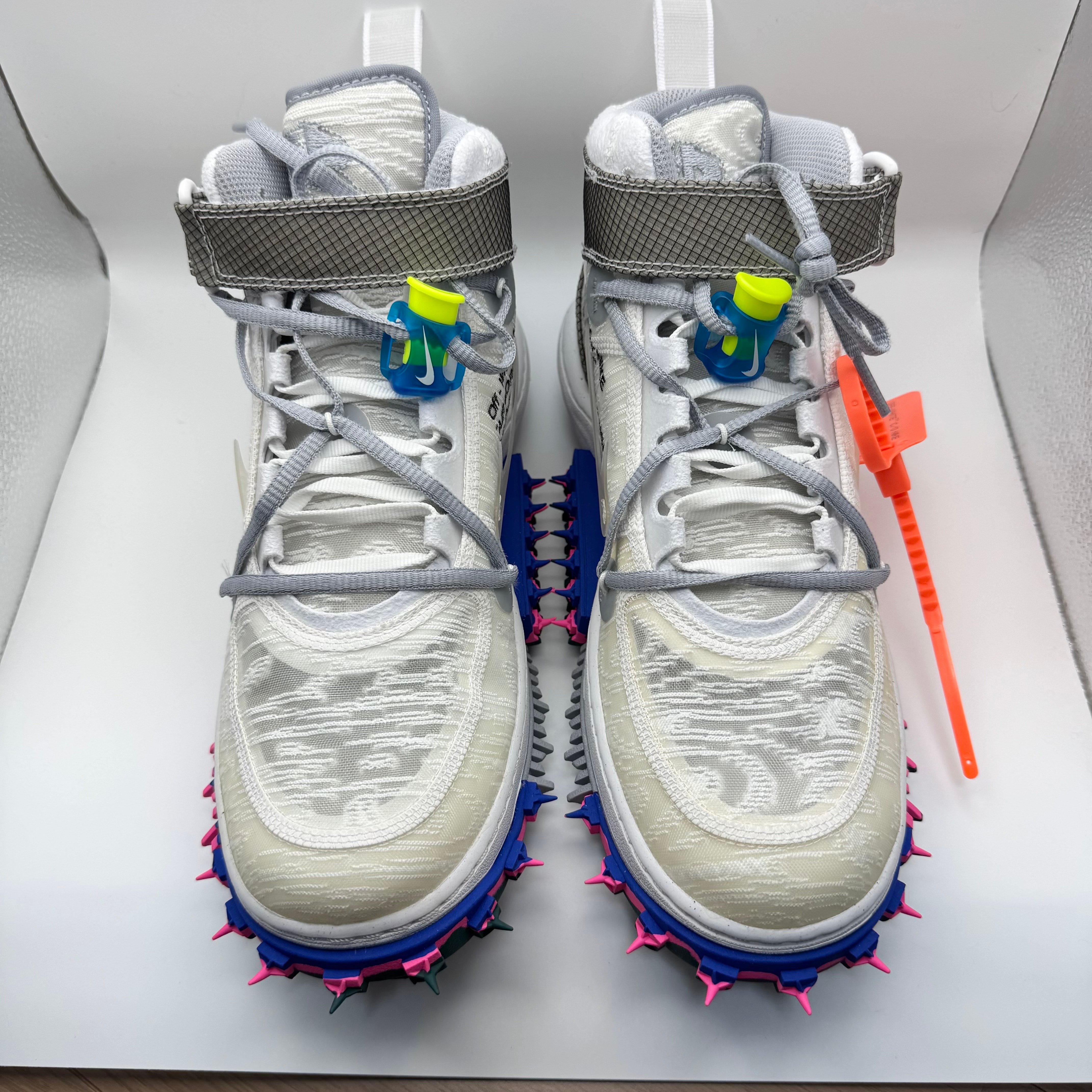 オフホワイト × ナイキ エアフォース1 ミッド 