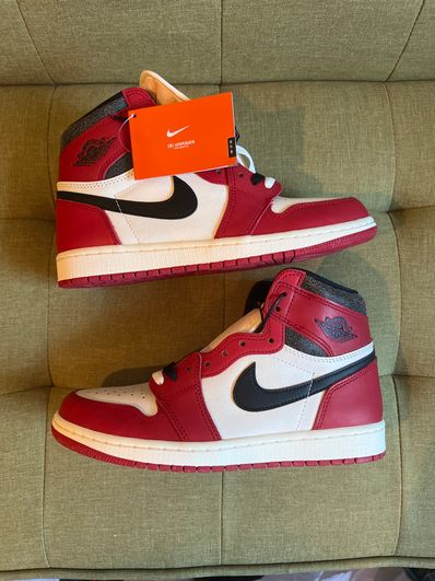 Nike Air Jordan 1 High OG "Lost & Found/Chicago"
