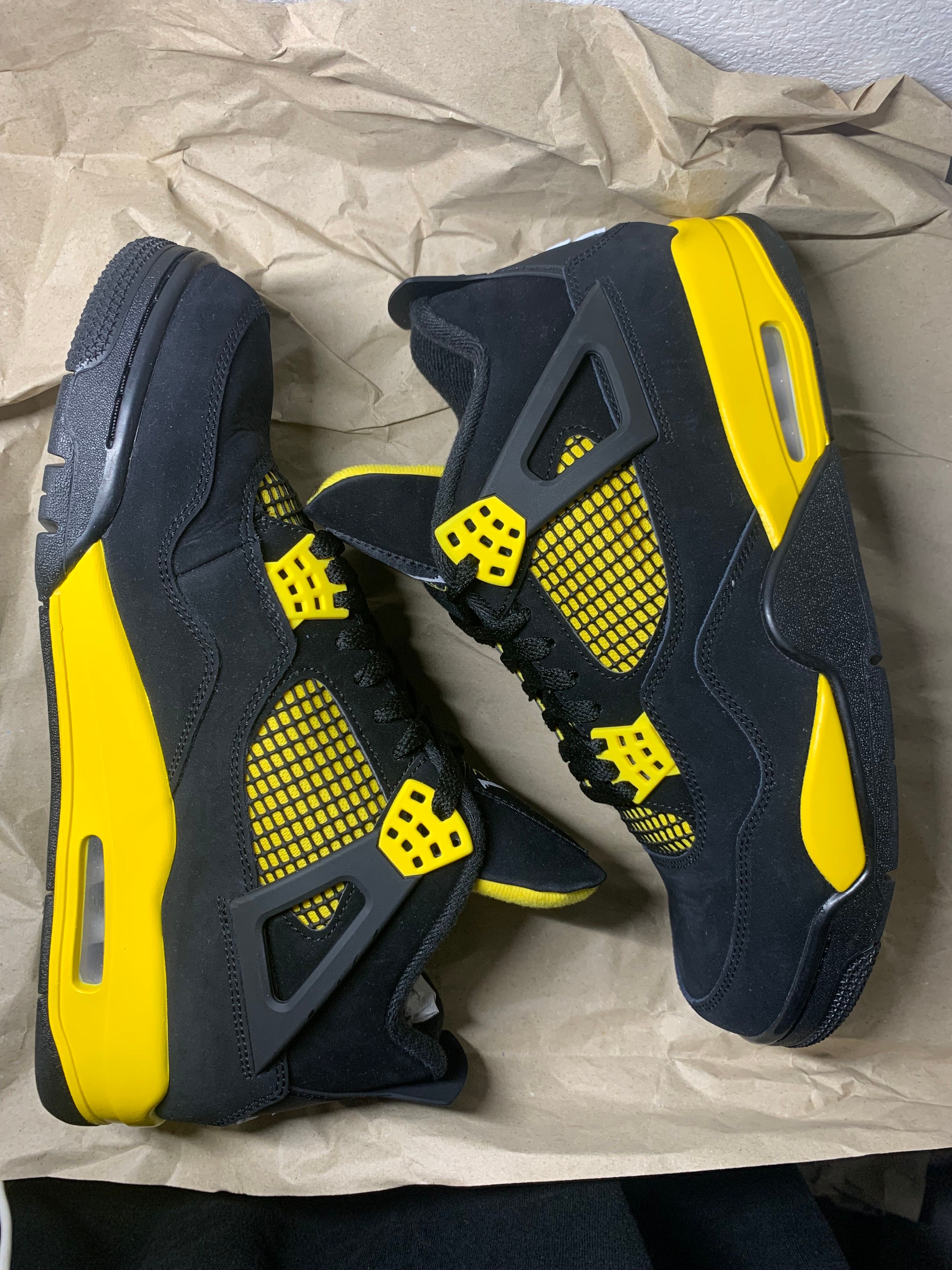 Nike Air Jordan 4 Retro "Thunder"(2023)