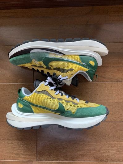 sacai × Nike Vapor Waffle "Tour Yellow/Stadium Green-Sail"