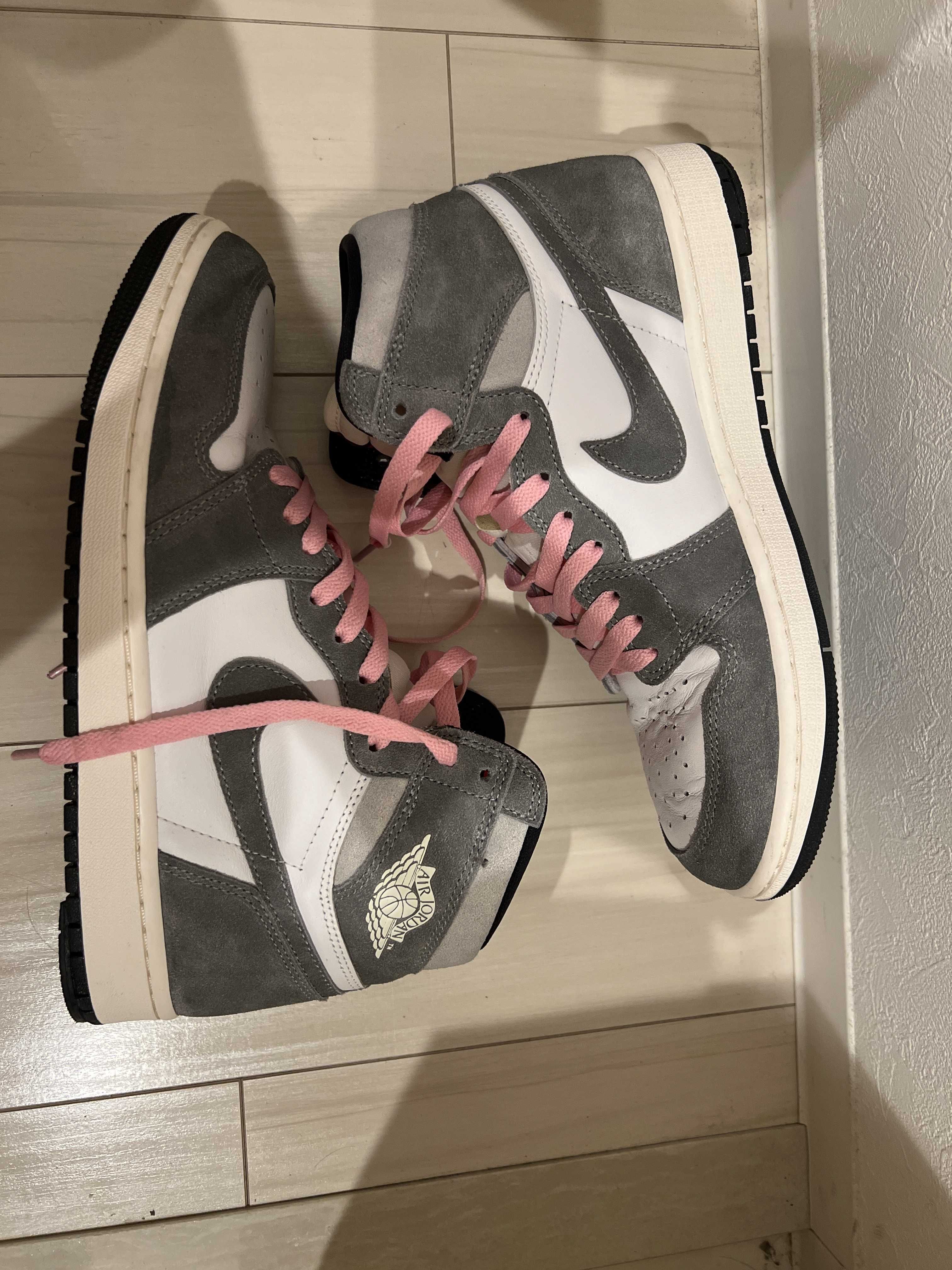 Nike Air Jordan 1 Retro High OG "Black and Smoke Grey"