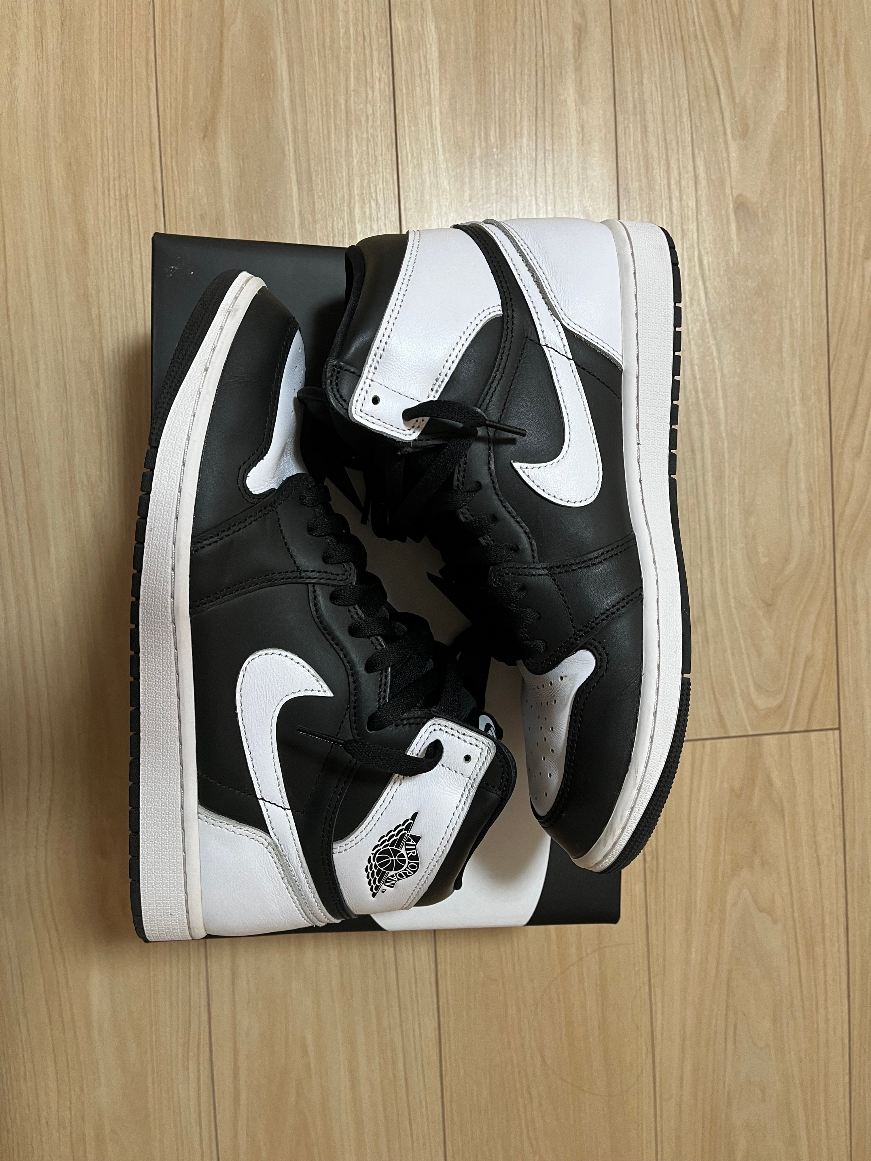 Nike Air Jordan 1 Retro High OG "Black/White"
