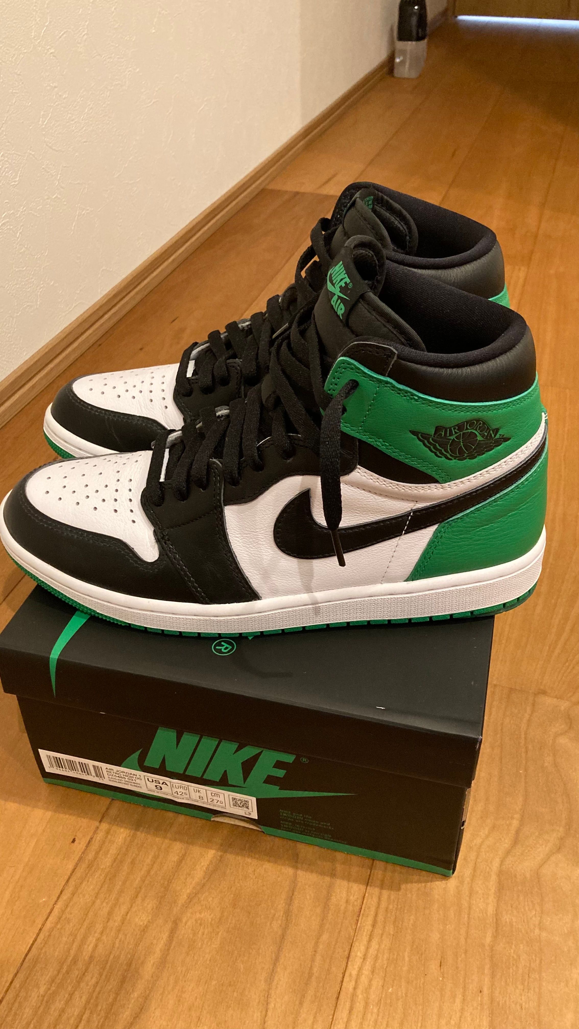 Nike Air Jordan 1 Retro High OG "Celtics/Black and Lucky Green" (2023)