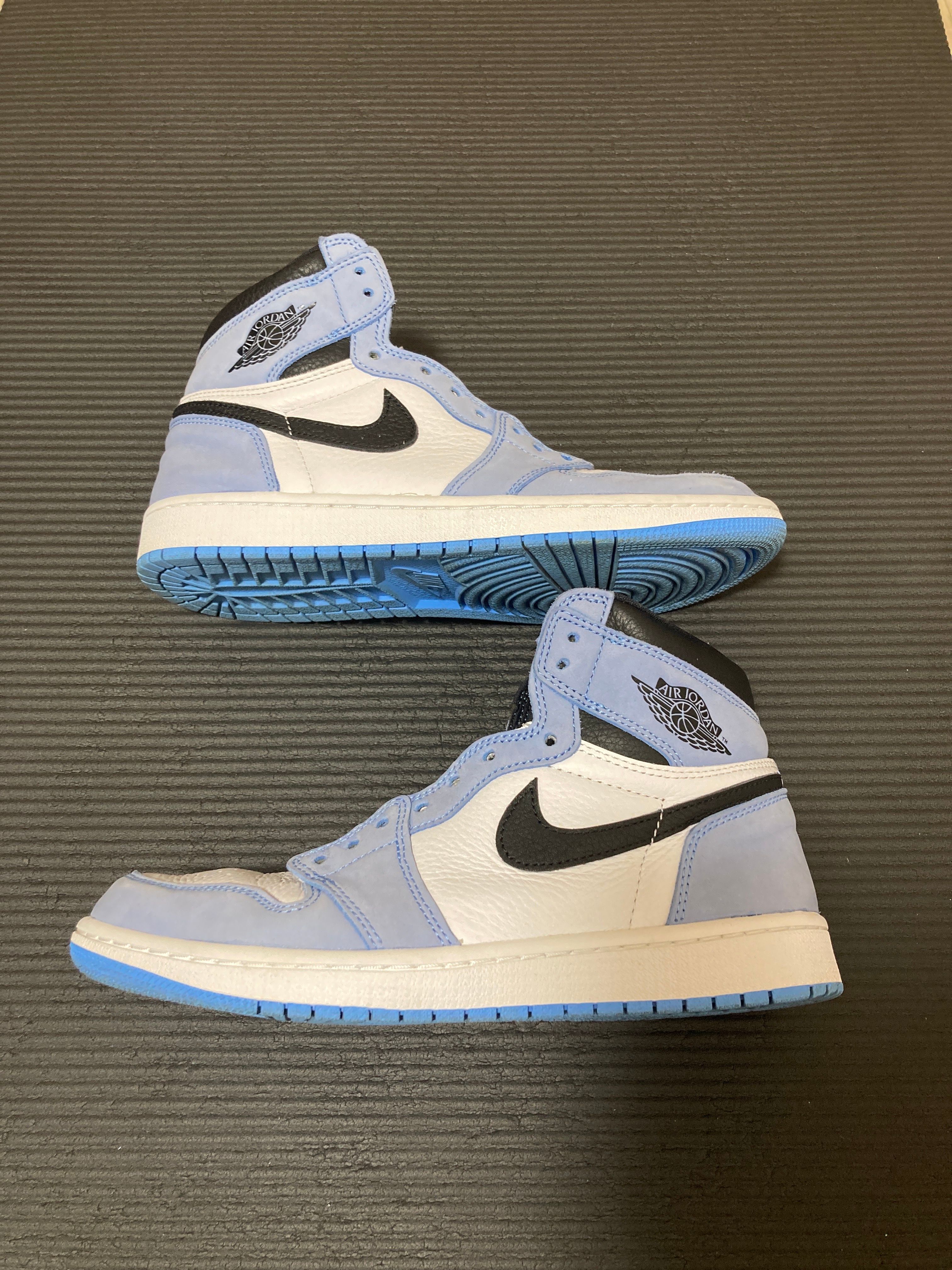 Nike Air Jordan 1 High OG "University Blue"