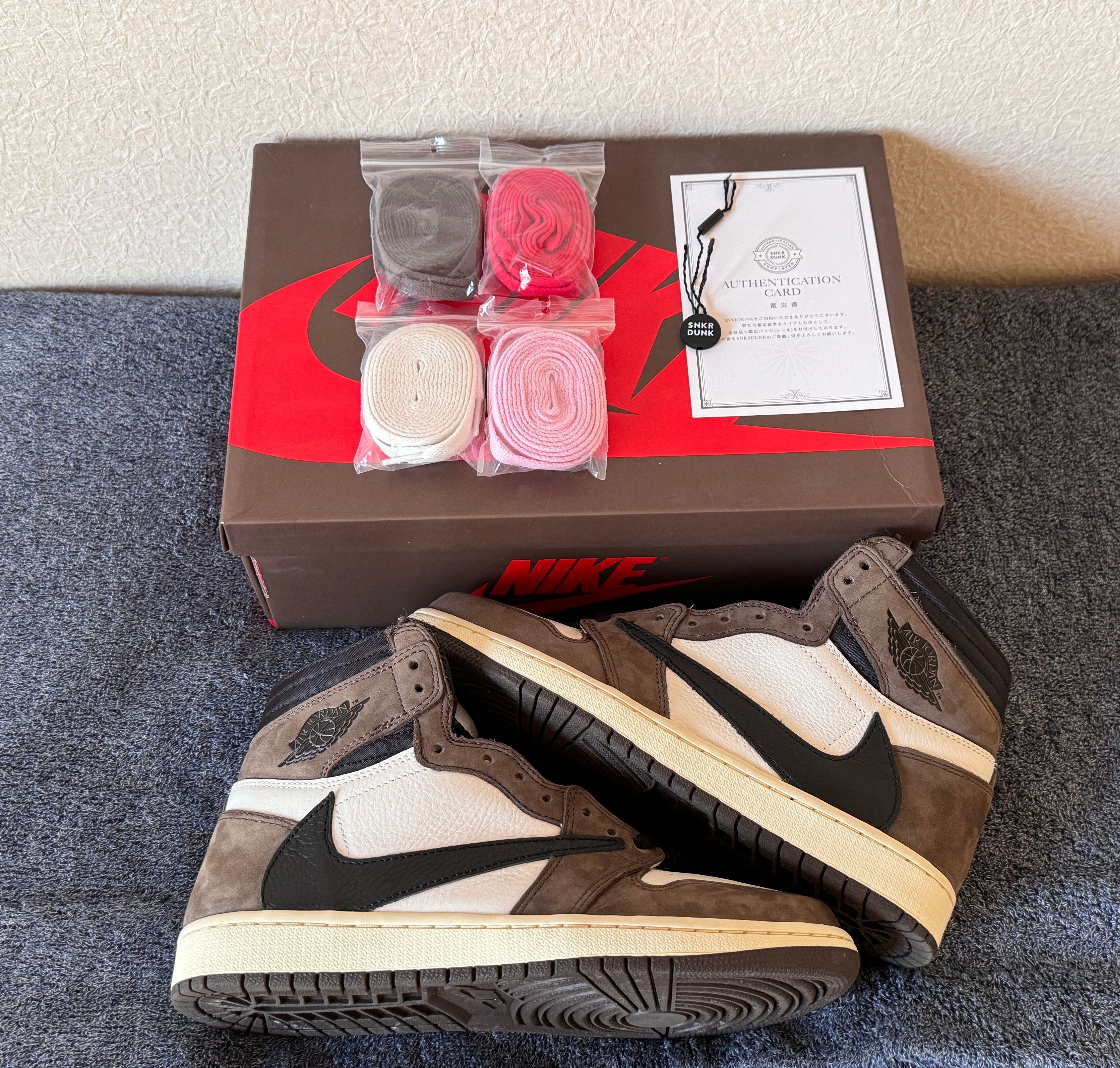 Travis Scott × Nike Air Jordan 1 Retro High OG TS SP "Sail/Dark Mocha"