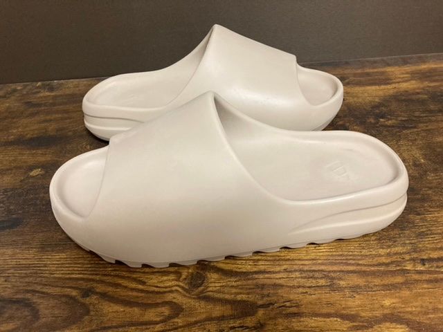 adidas YEEZY Slide "Pure" (GW1934)