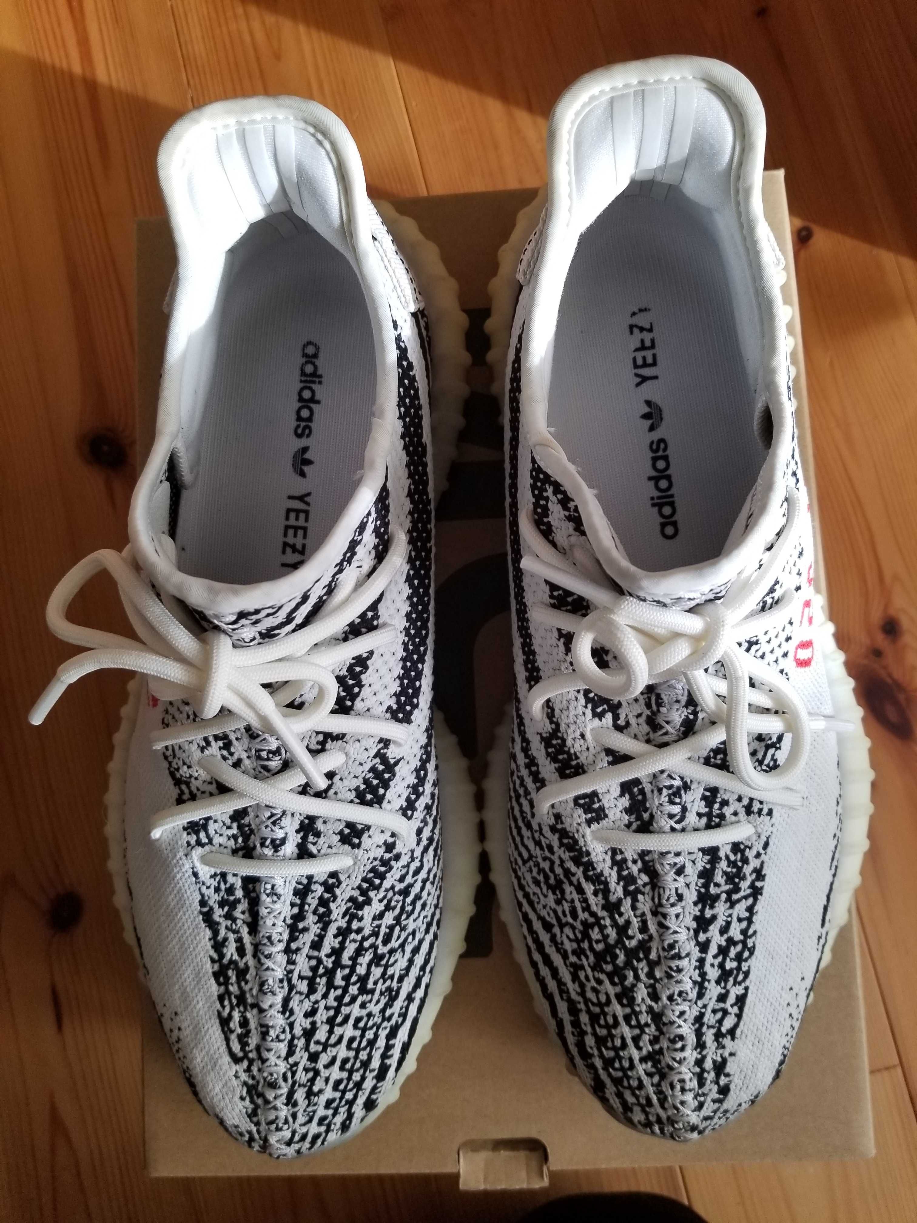 adidas YEEZY Boost 350 V2 "Zebra"