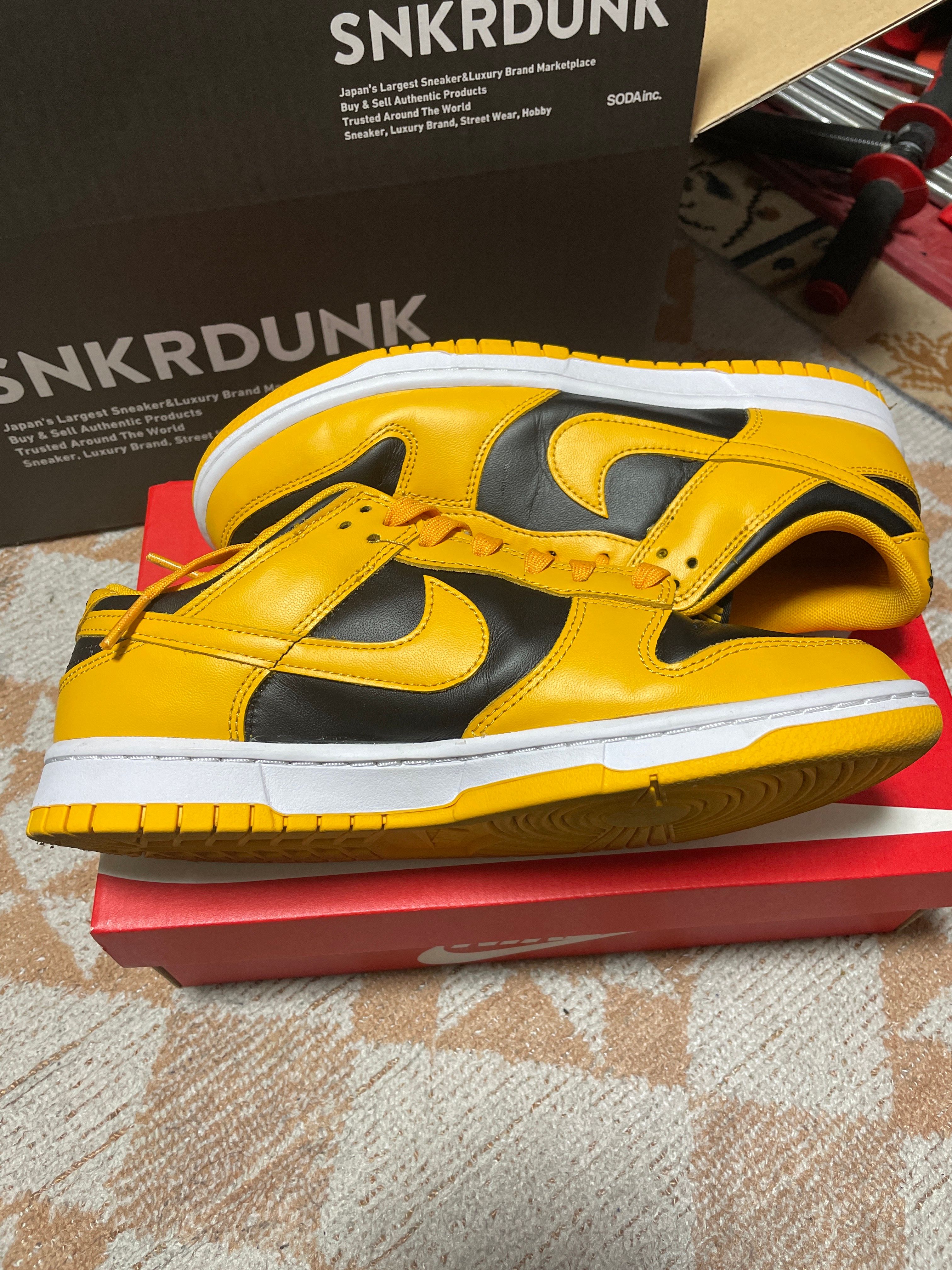 Nike Dunk Low "Championship Goldenrod"
