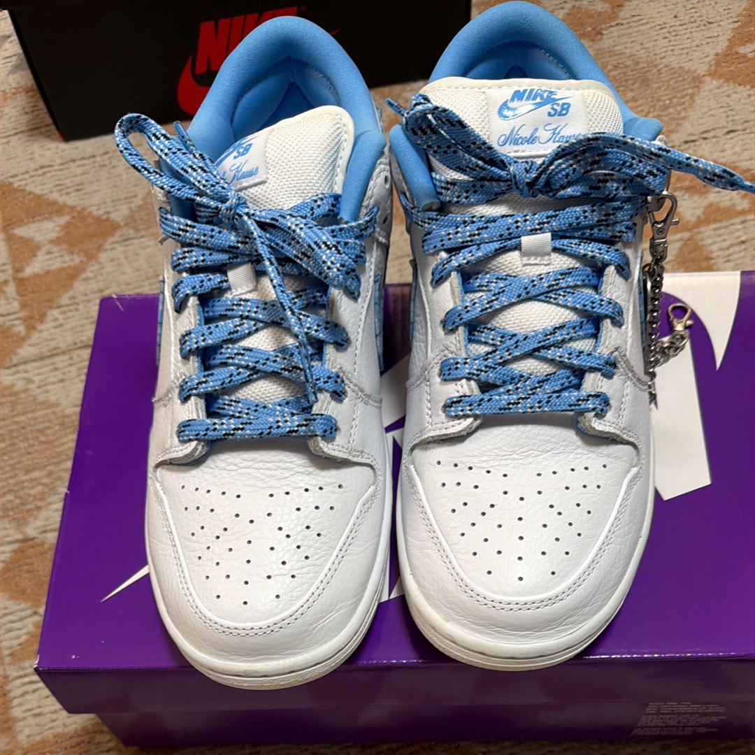 Nicole Hause × Nike SB Dunk Low Pro "Victory of The People/University Blue"