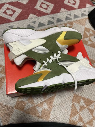 Stussy × Nike Air Huarache "Dark Olive"