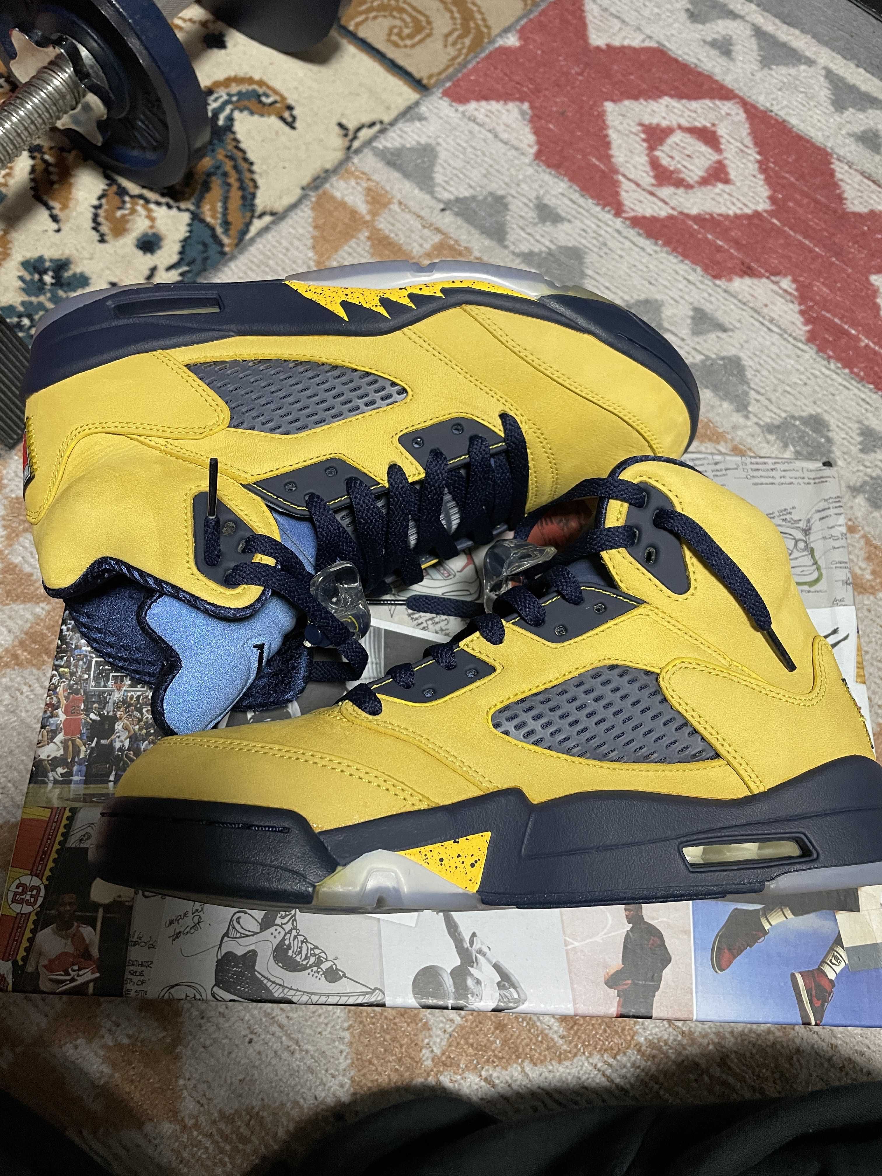 NIKE AIR JORDAN 5 "MICHIGAN"