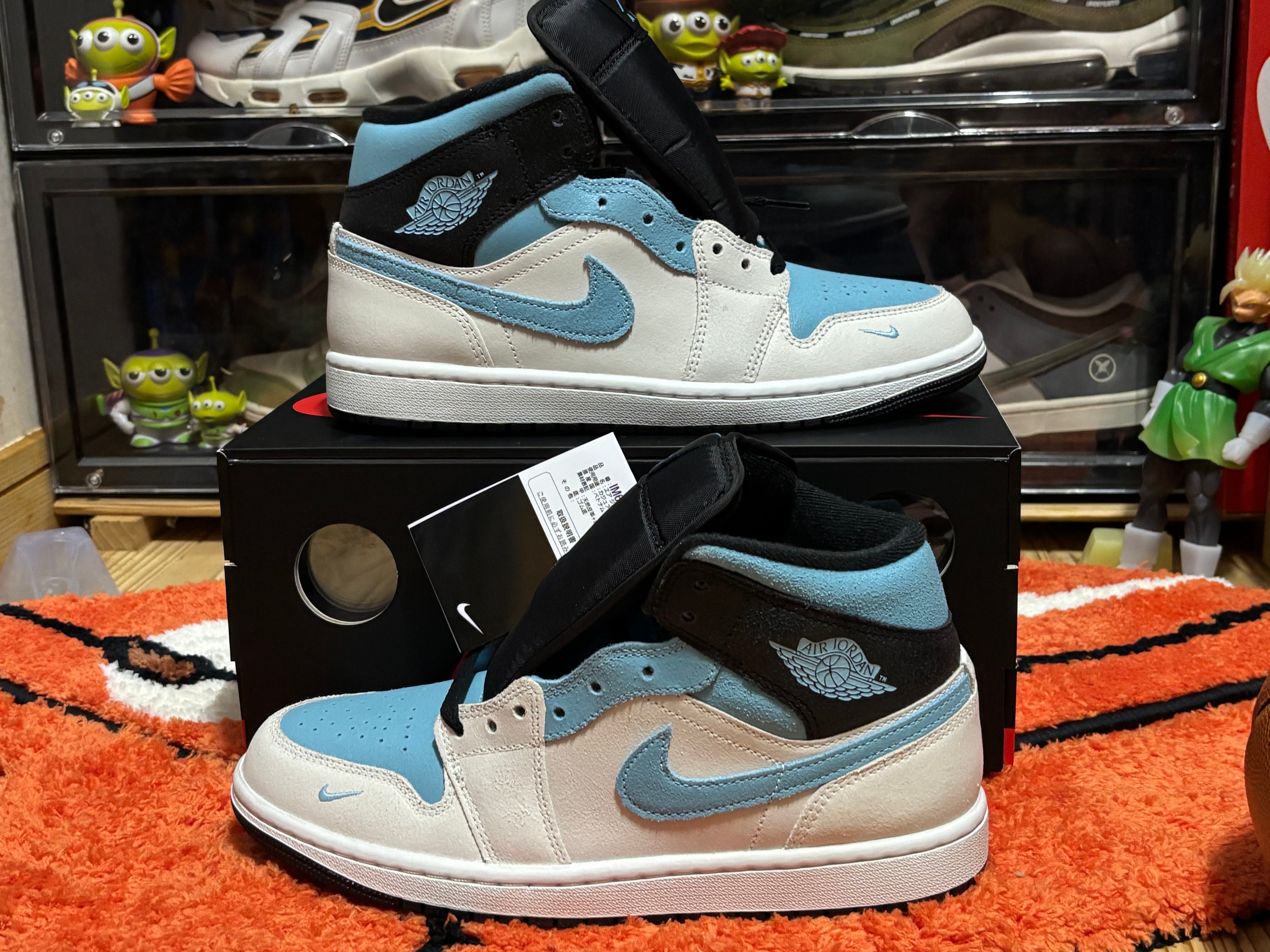 Nike Air Jordan 1 Mid SE "Blue Chill"