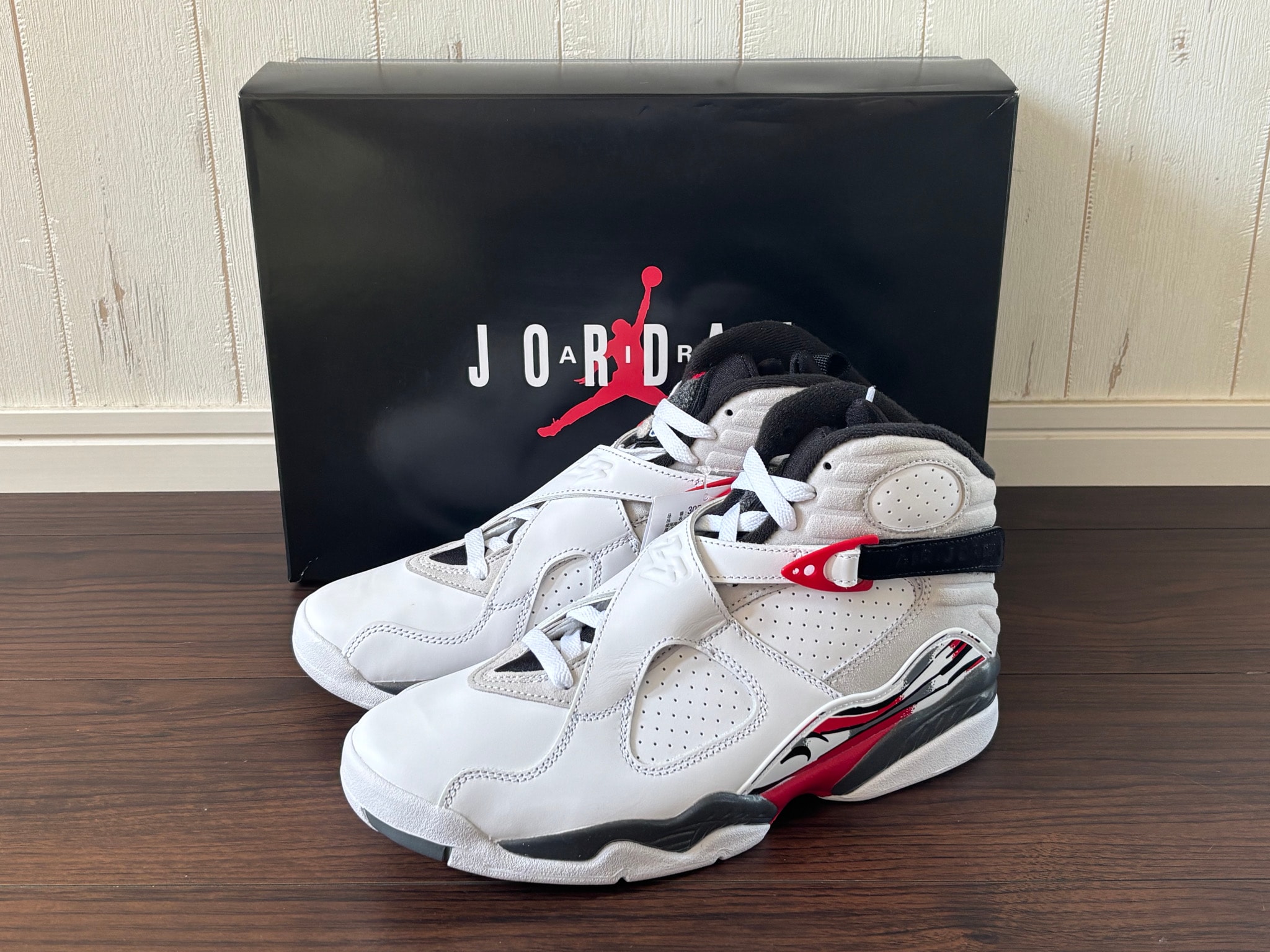 Nike Air Jordan 8 Retro OG "Bugs Bunny" (2025)