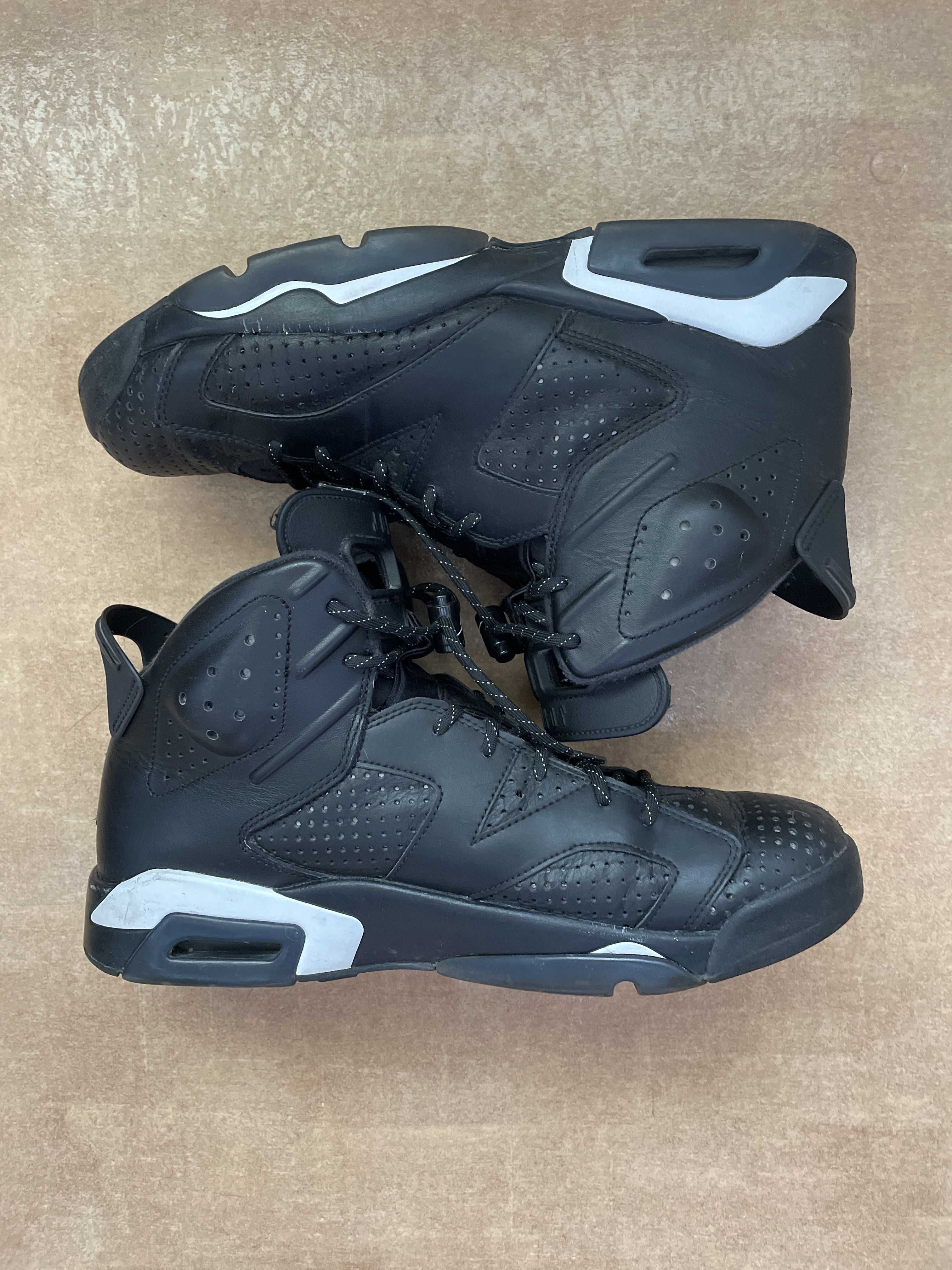 NIKE AIR JORDAN 6 RETRO "BLACK CAT"