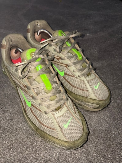 Supreme × Nike Shox Ride 2 "Neutral Olive/Electric Green-Pilgrim"