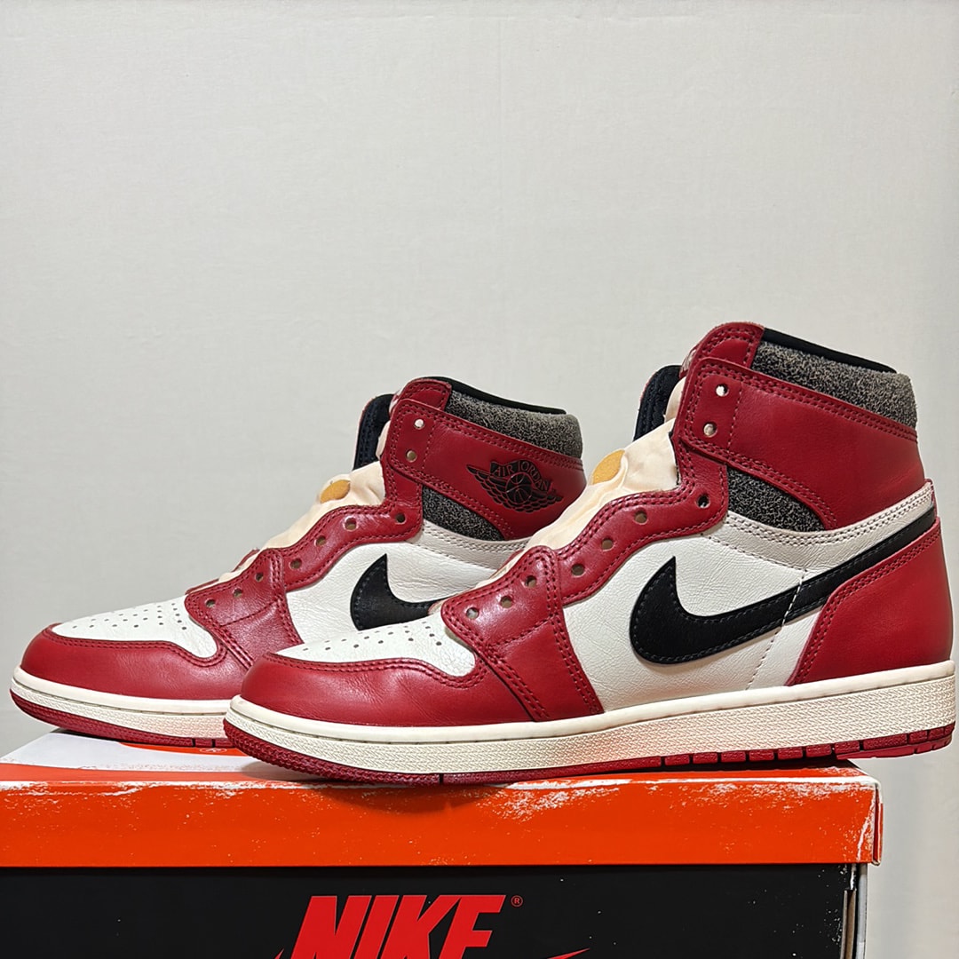 Nike Air Jordan 1 High OG "Lost & Found/Chicago"