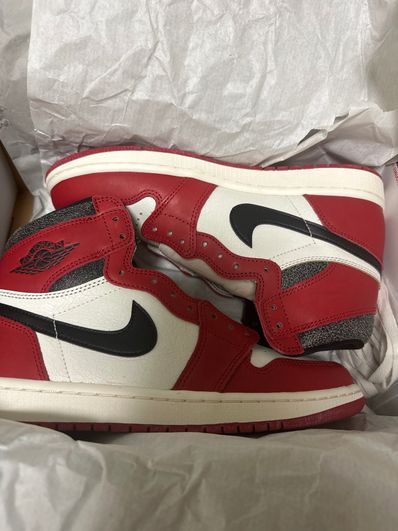 Nike Air Jordan 1 High OG "Lost & Found/Chicago"
