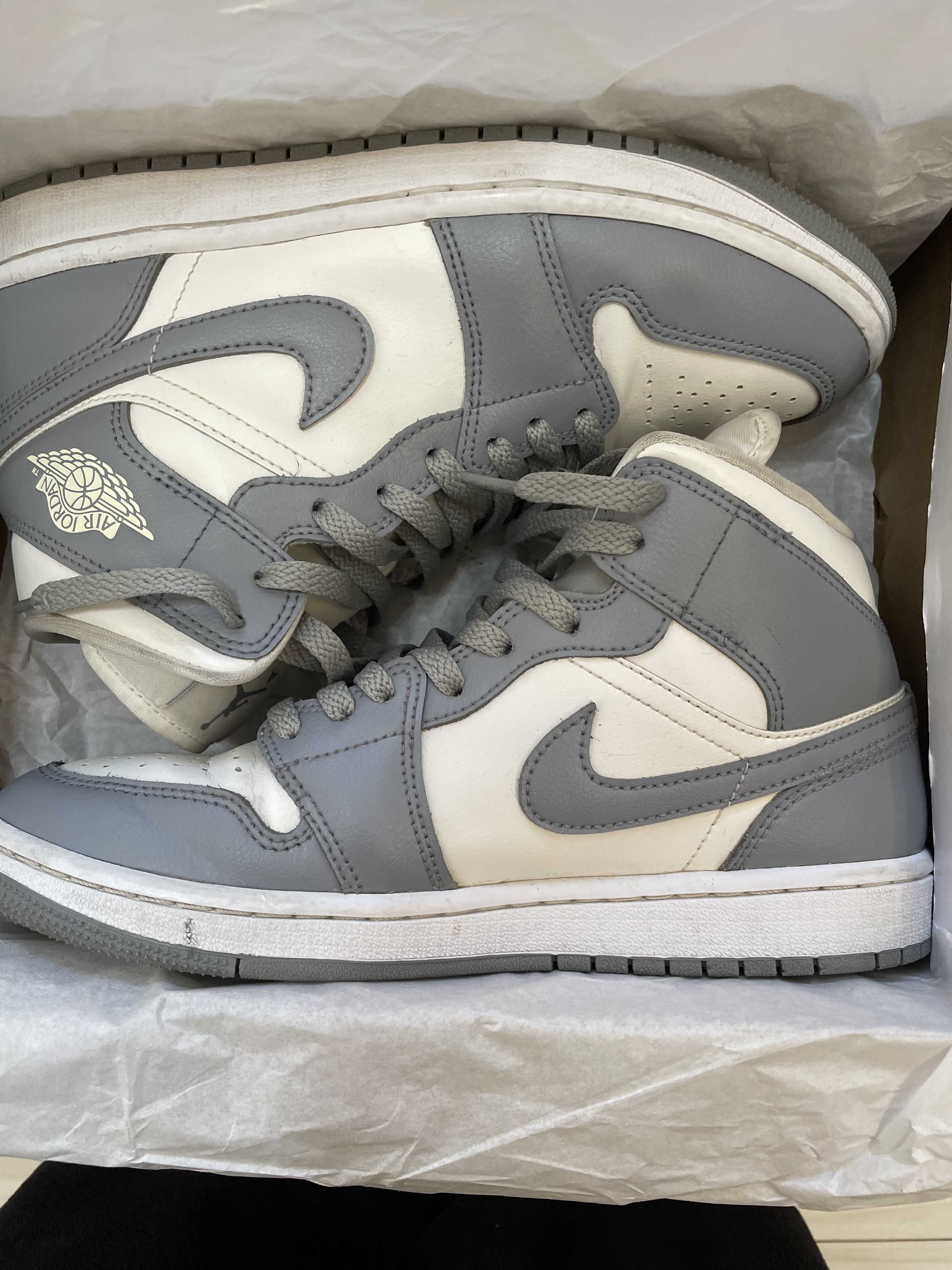 Nike Women's Air Jordan 1 Mid "Grey/Sail"