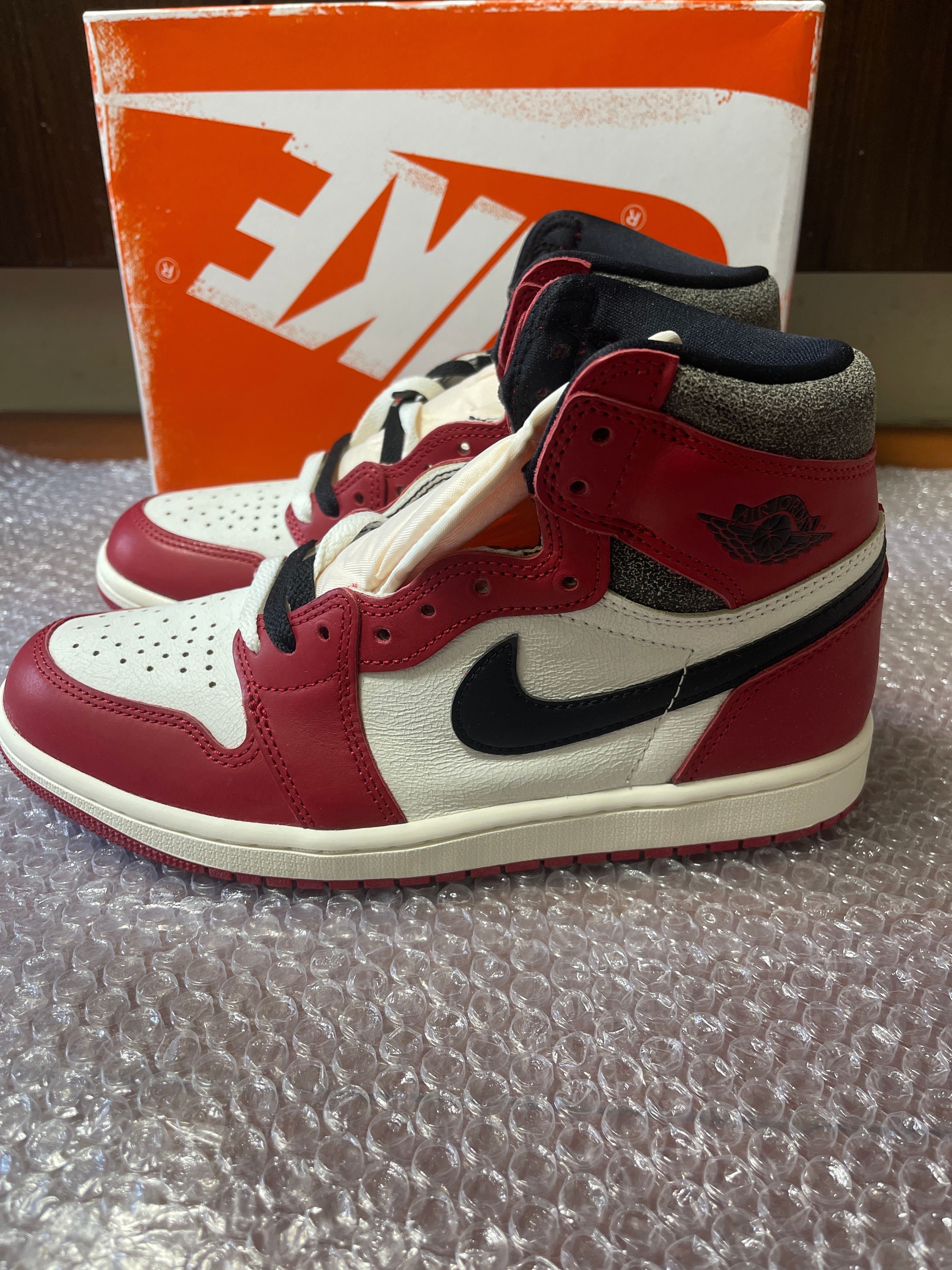 Nike Air Jordan 1 High OG "Lost & Found/Chicago"