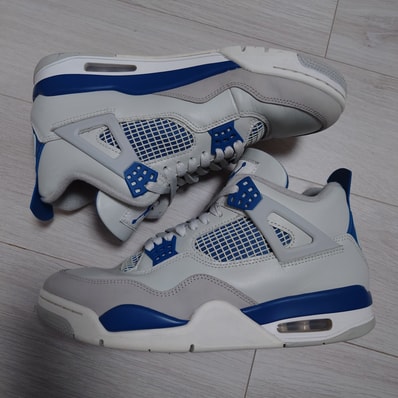 Nike Air Jordan 4 Retro "Industrial Blue"
