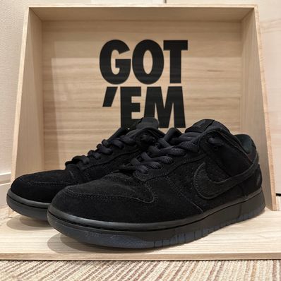 UNDEFEATED × Nike Dunk Low SP "5 ON IT"