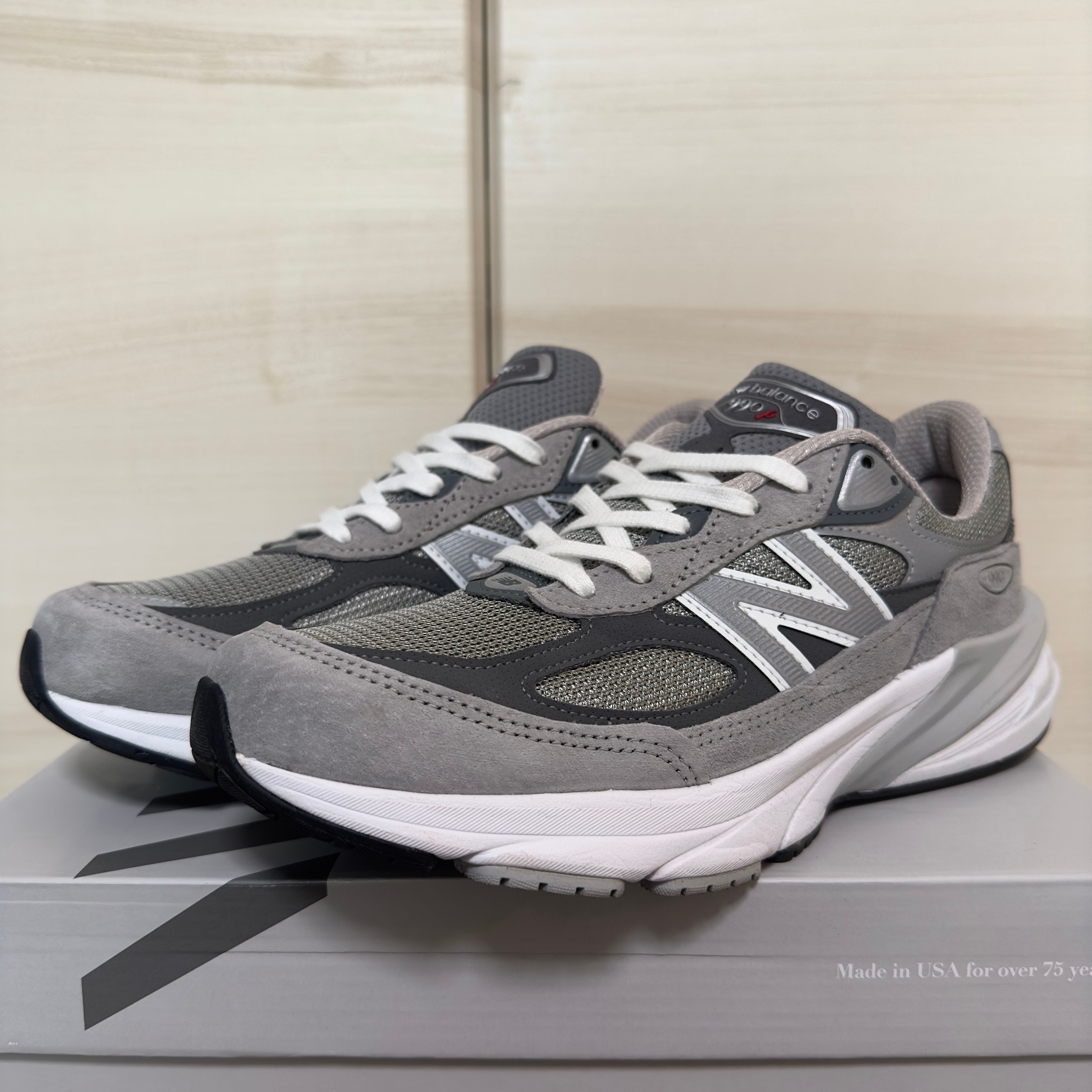 New Balance 990V6 "Gray" (Heel Logo NB)