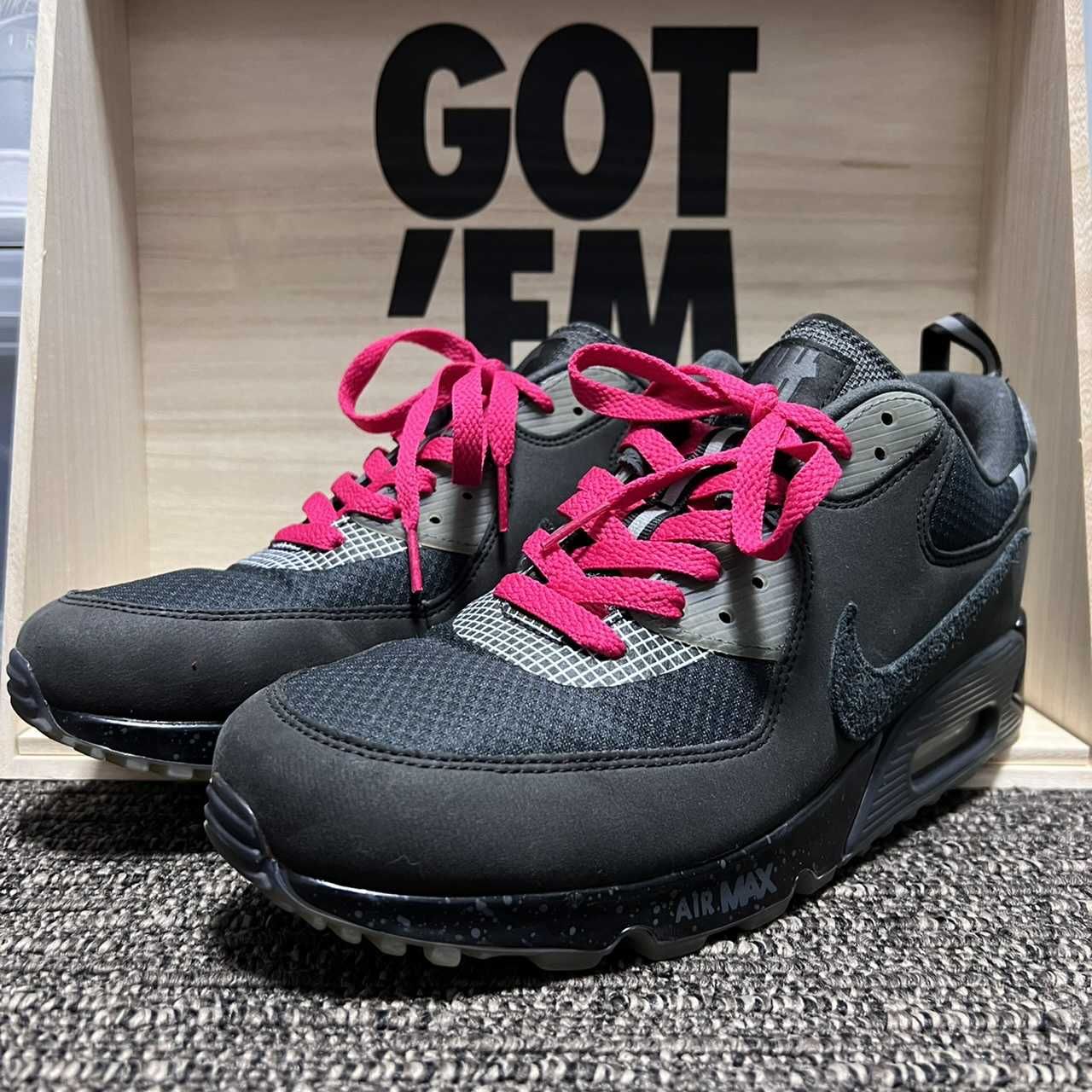 UNDEFEATED × Nike Air Max 90 "Black/Rush Pink"