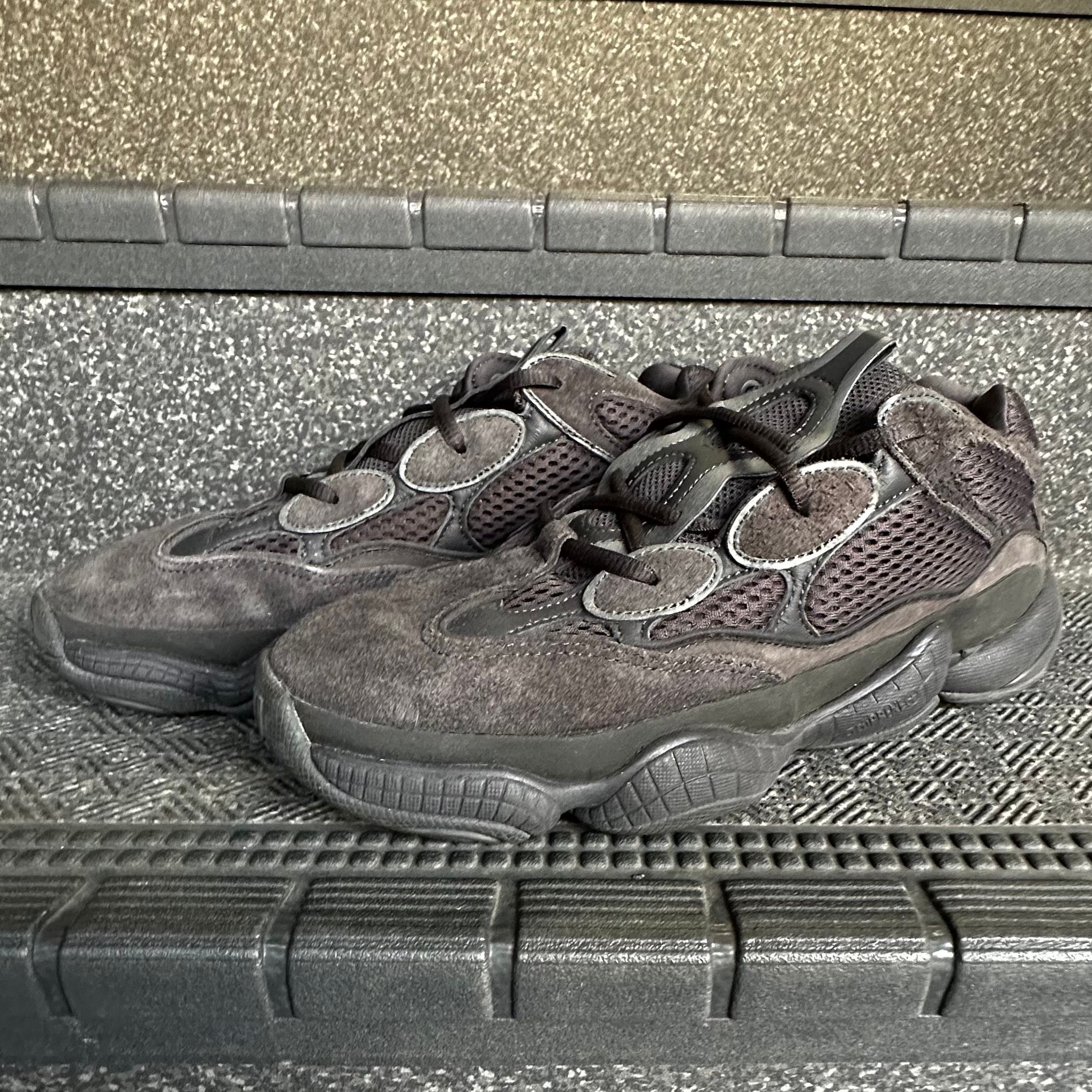 adidas YEEZY 500 "Utility Black"