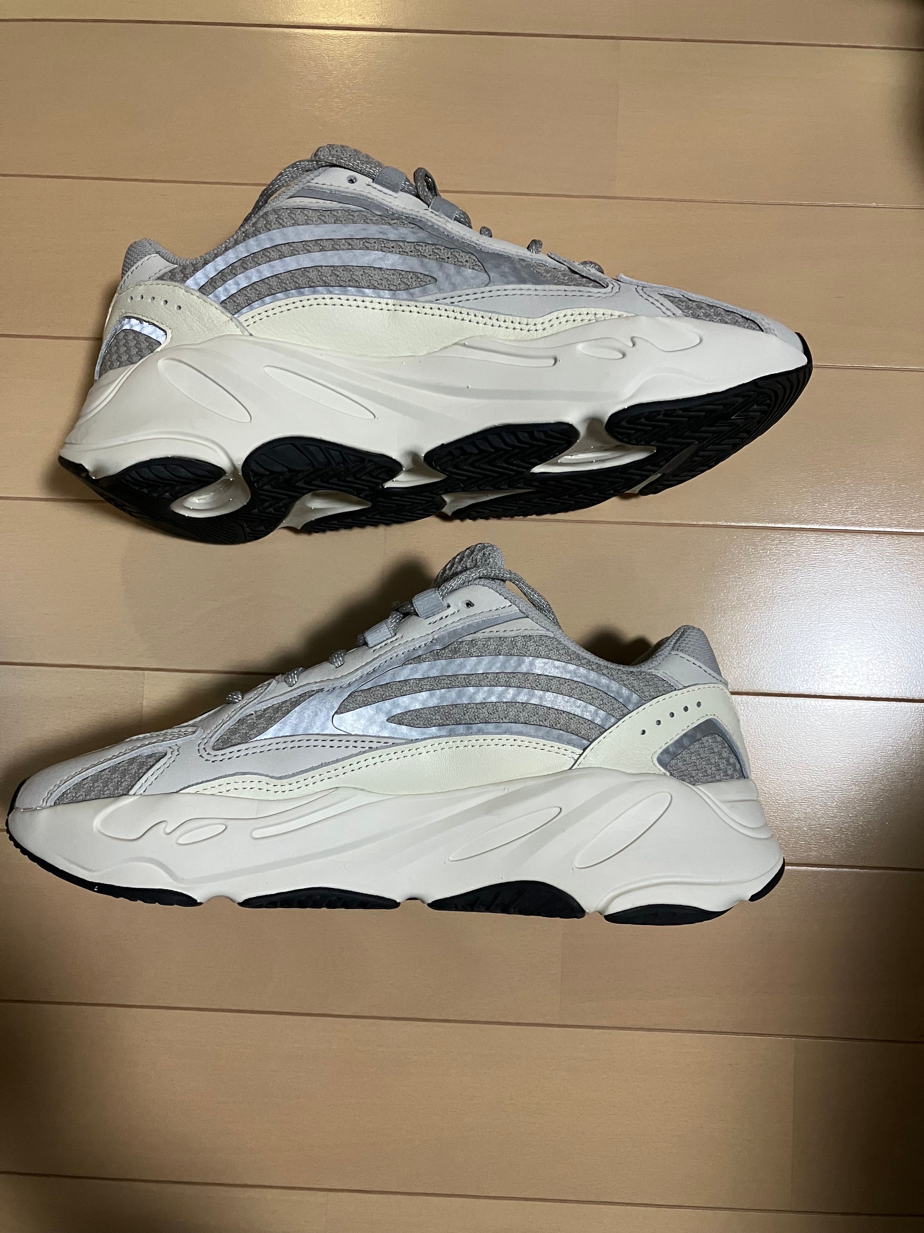 adidas YEEZY Boost 700 V2 "Static"