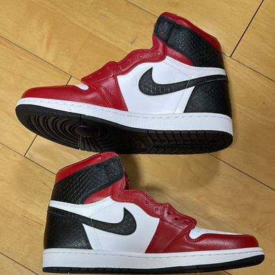 Nike Women's Air Jordan 1 High OG "Satin Red"