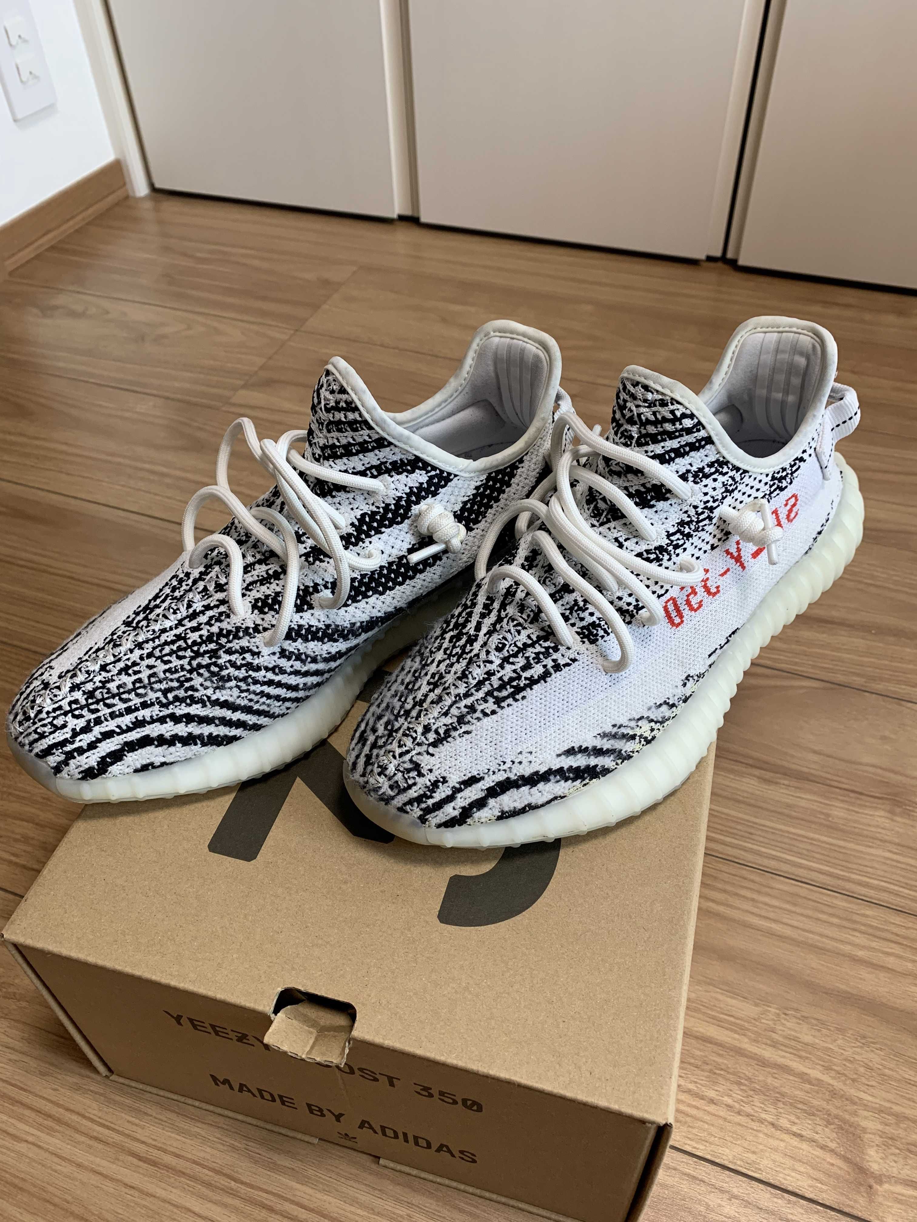 adidas YEEZY Boost 350 V2 "Zebra"
