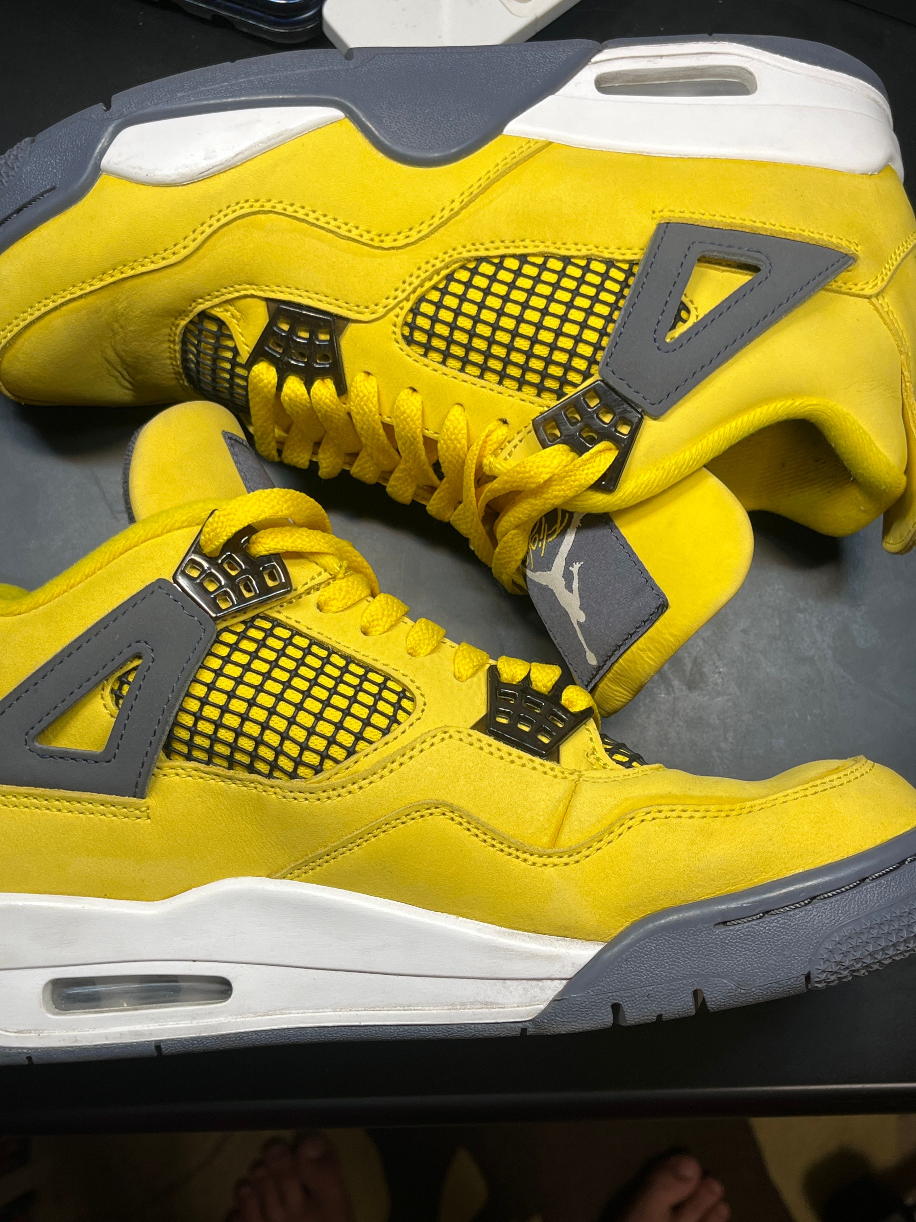Nike Air Jordan 4 "Tour Yellow"