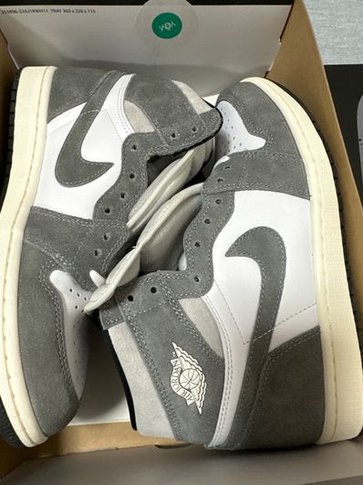 Nike Air Jordan 1 Retro High OG "Black and Smoke Grey"