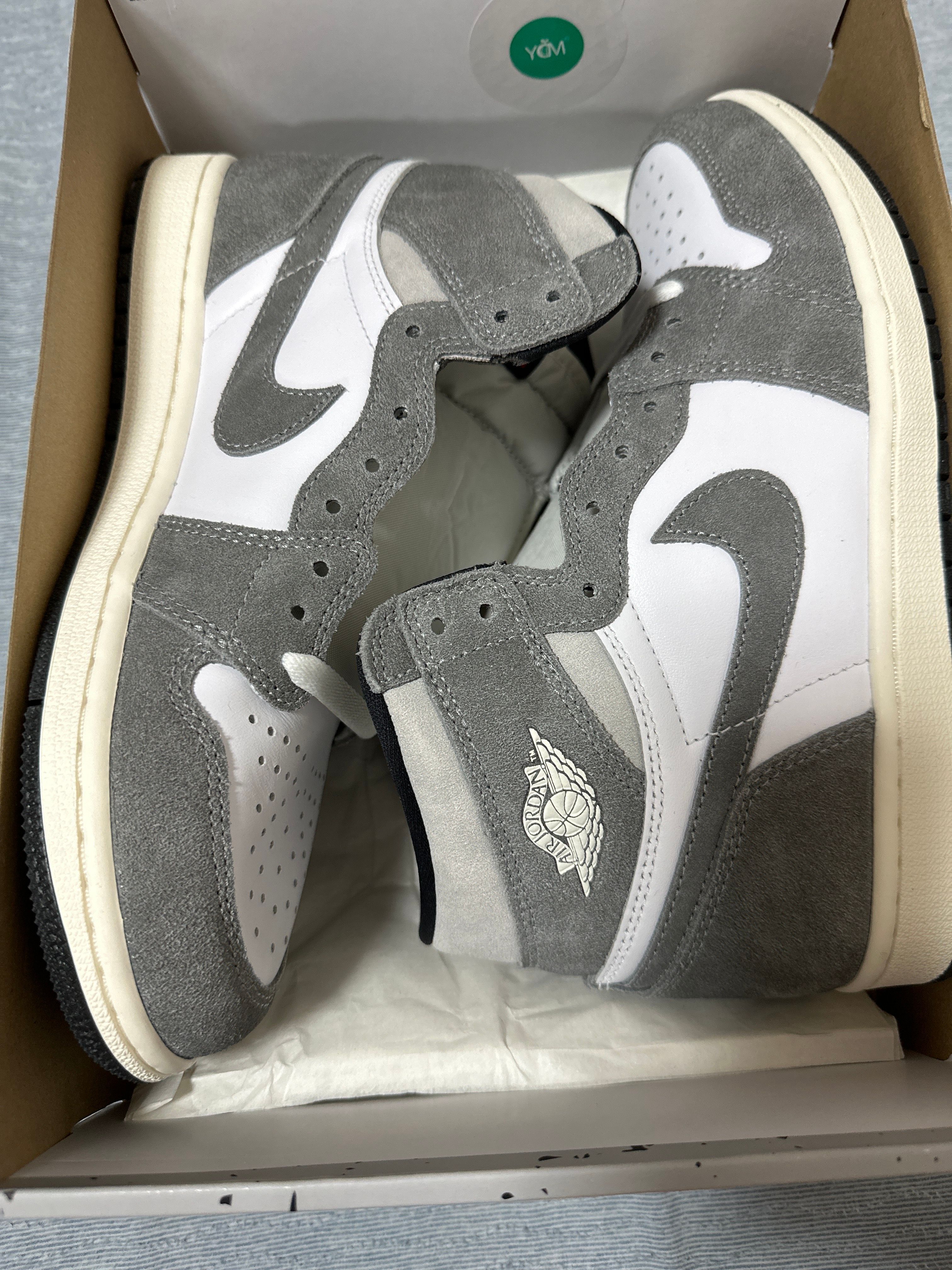Nike Air Jordan 1 Retro High OG "Black and Smoke Grey"