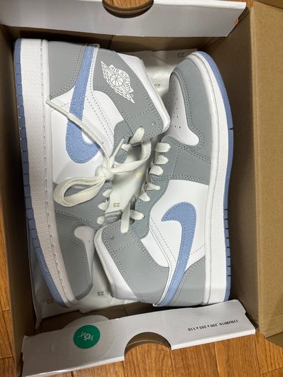 Nike Women's Air Jordan 1 Mid "Wolf Grey"