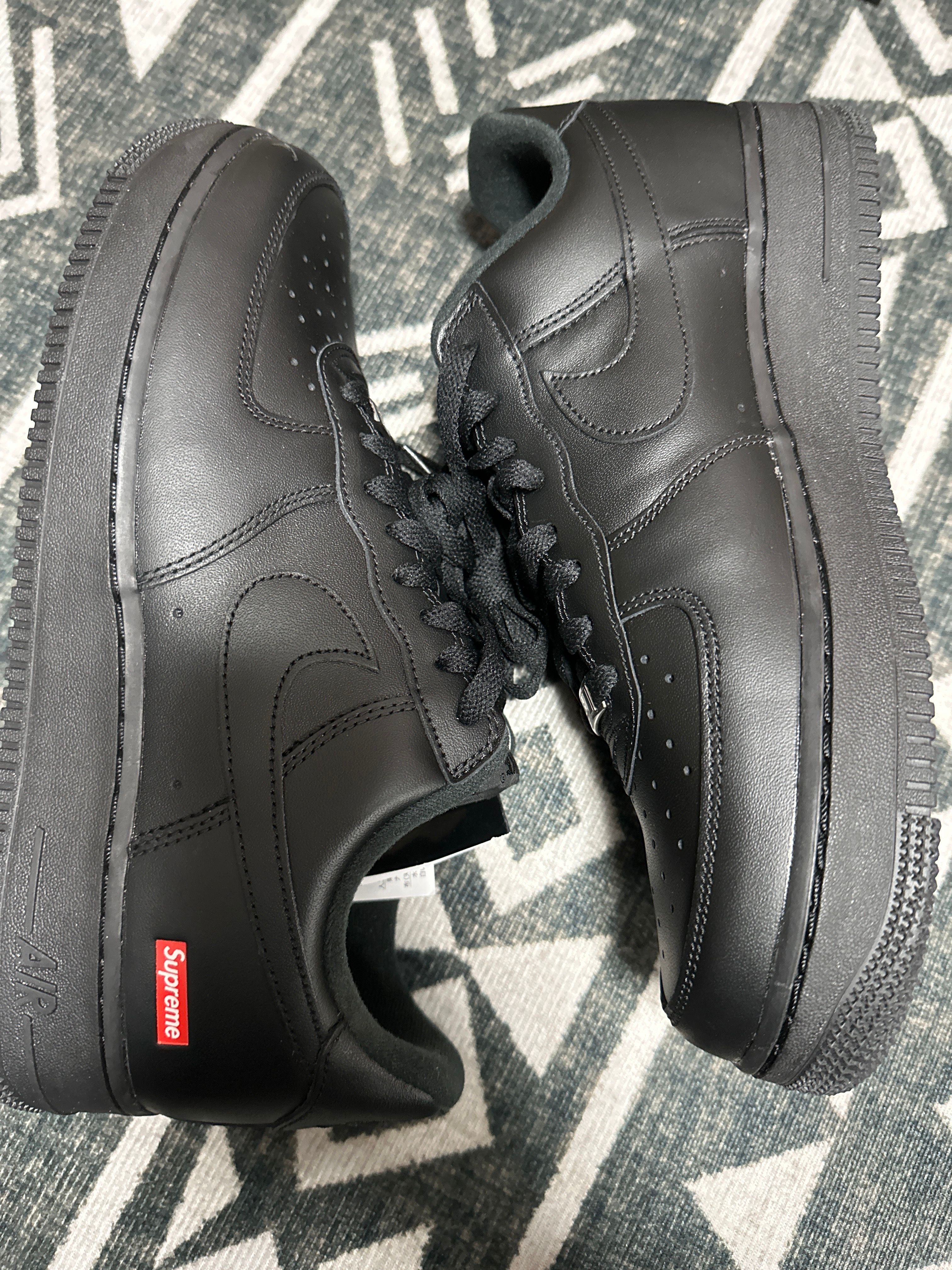 Supreme × Nike Air Force 1 Low "Black"