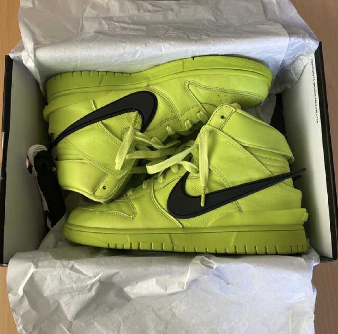 AMBUSH × NIKE DUNK HIGH "FLASH LIME"