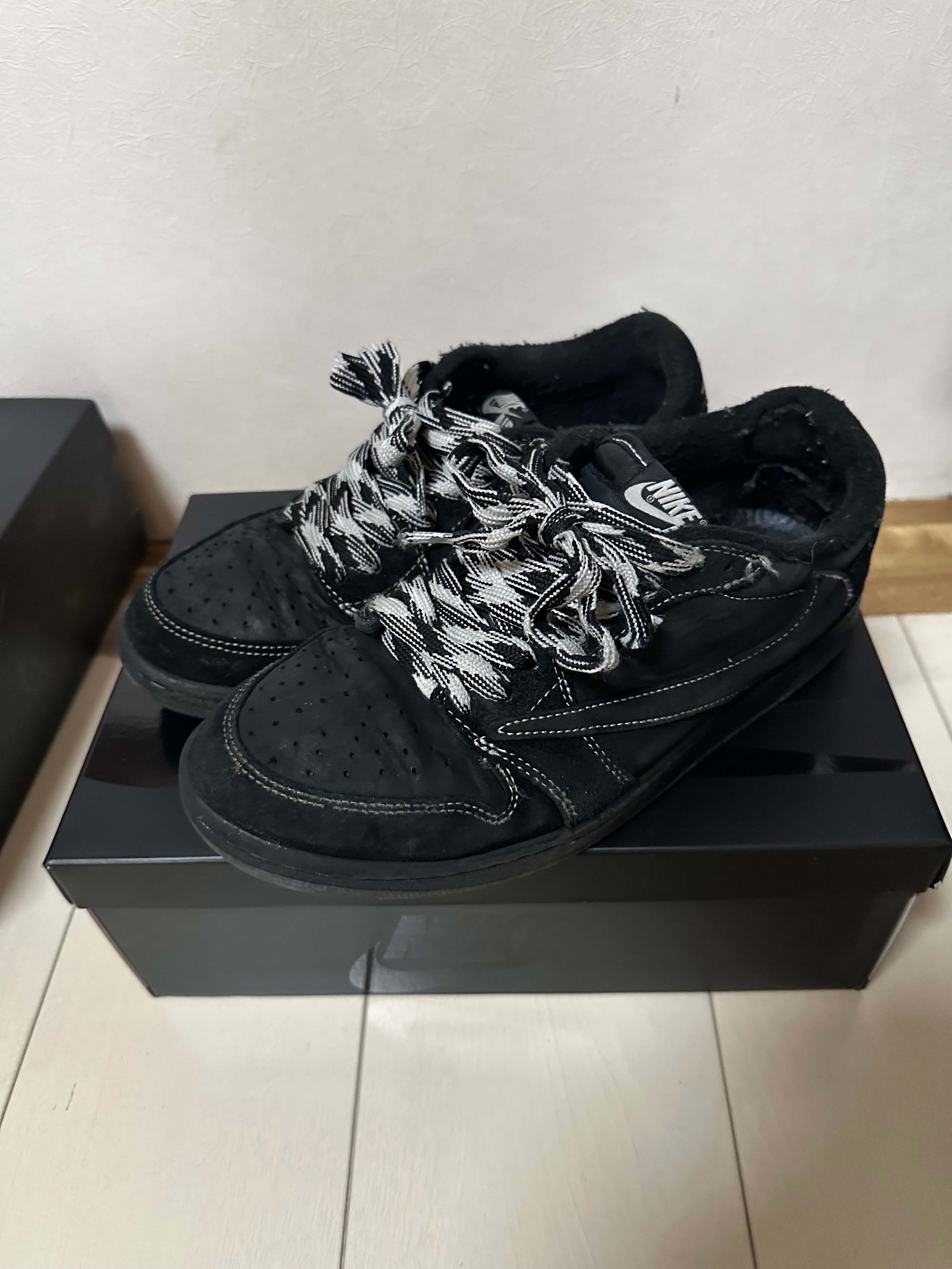 Travis Scott × Nike Air Jordan 1 Low OG SP "Black Phantom"