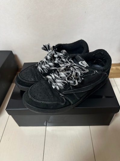 Travis Scott × Nike Air Jordan 1 Low OG SP "Black Phantom"