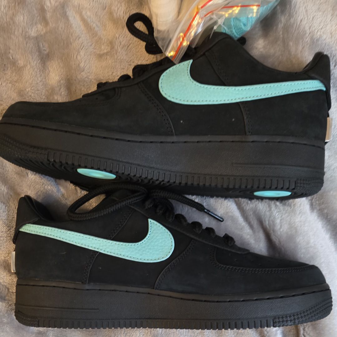 Tiffany & Co. × Nike Air Force 1 Low "1837"
