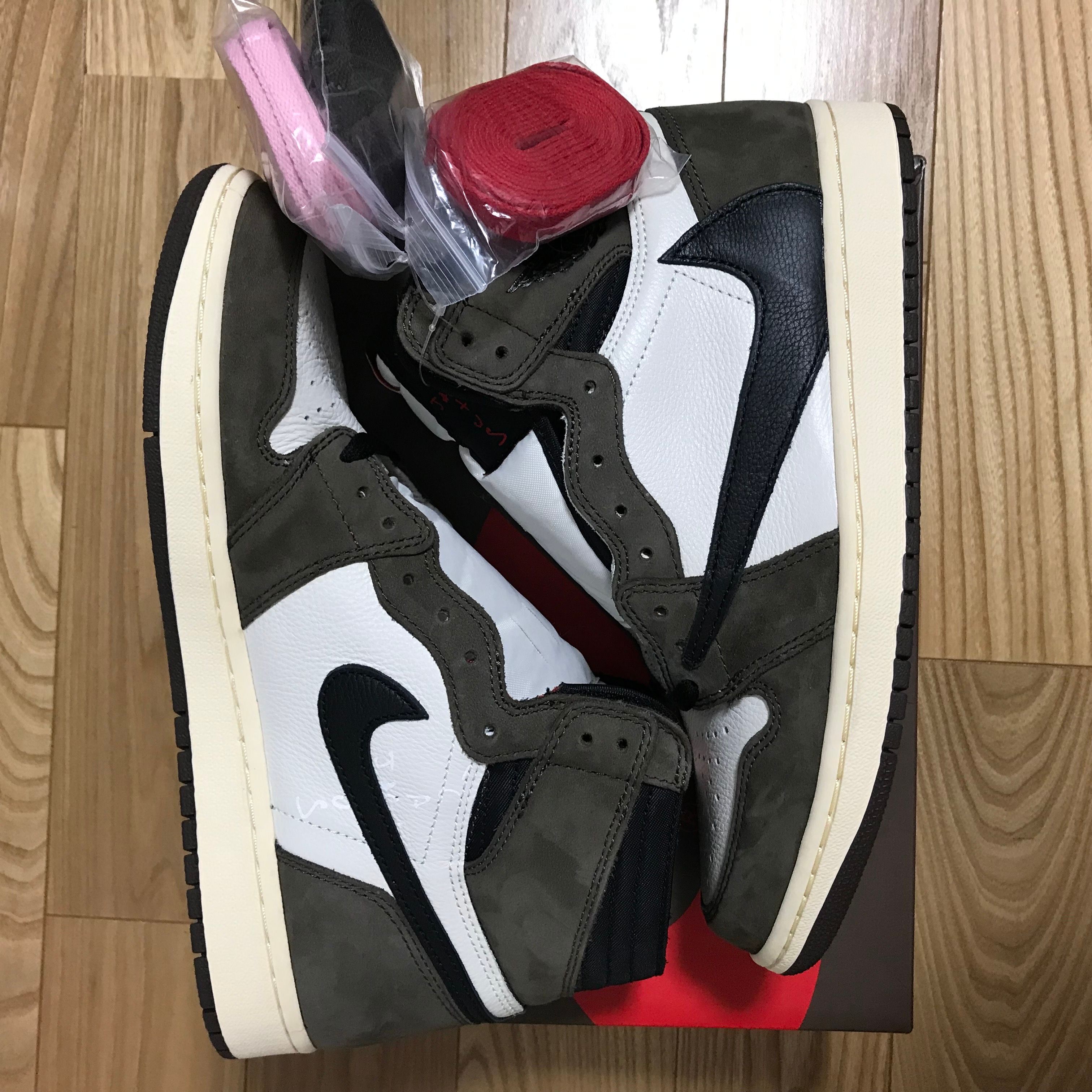 Travis Scott × Nike Air Jordan 1 Retro High OG TS SP "Sail/Dark Mocha"
